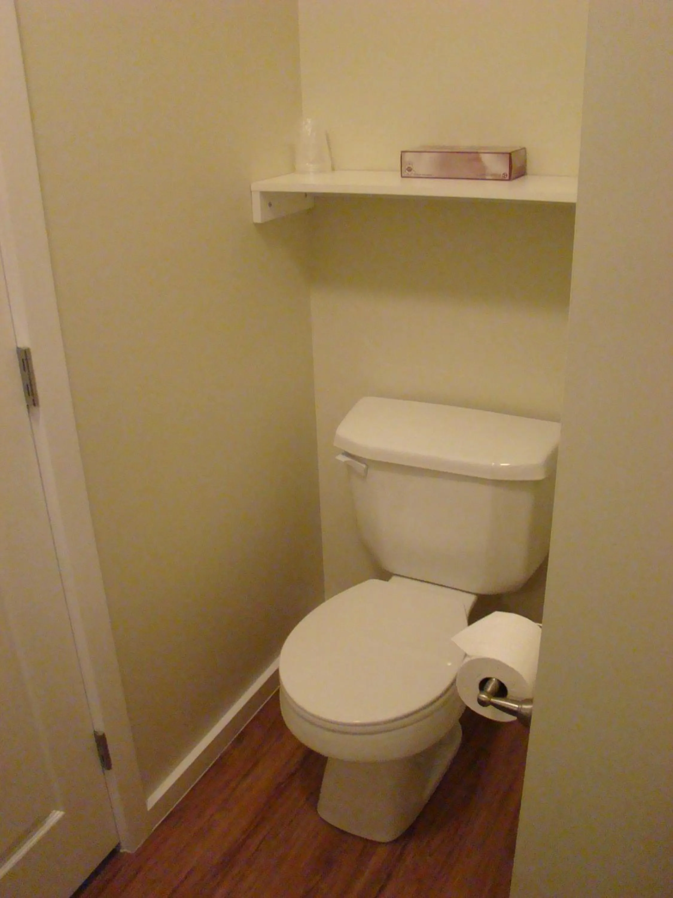 Bathroom in Paddock Inn