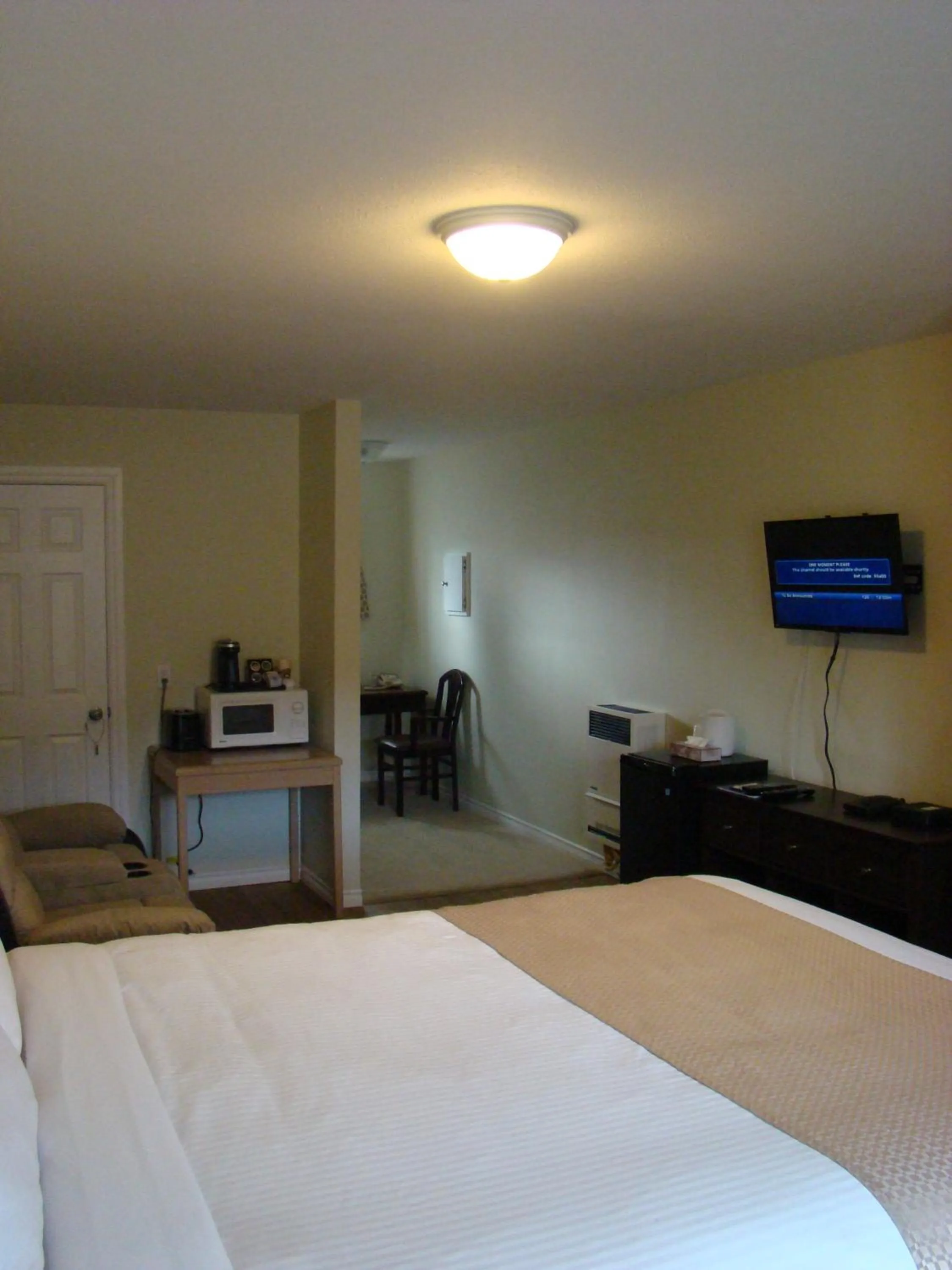 Living room, Bed in Paddock Inn