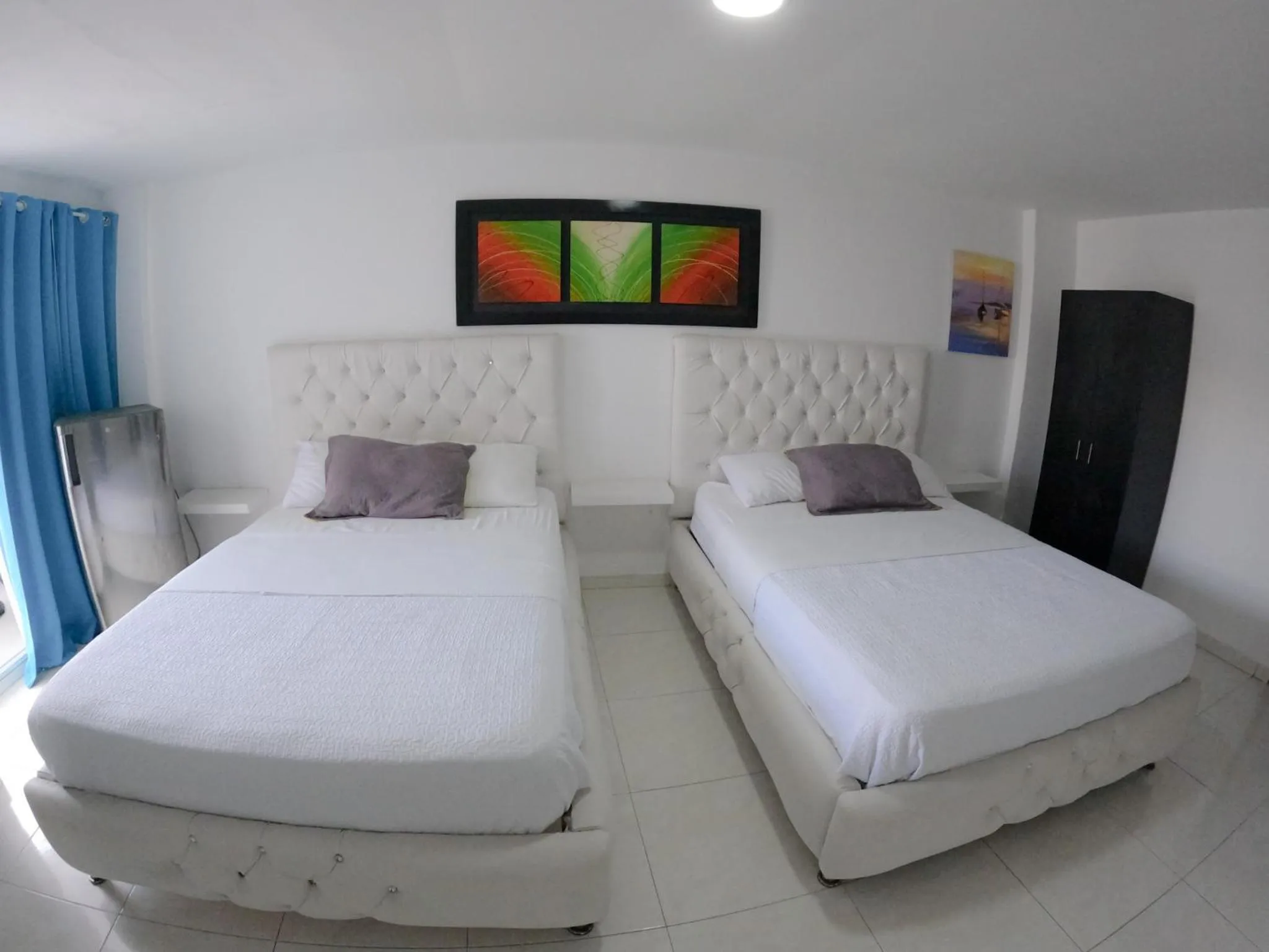 Photo of the whole room, Bed in Blue Emerald Inn