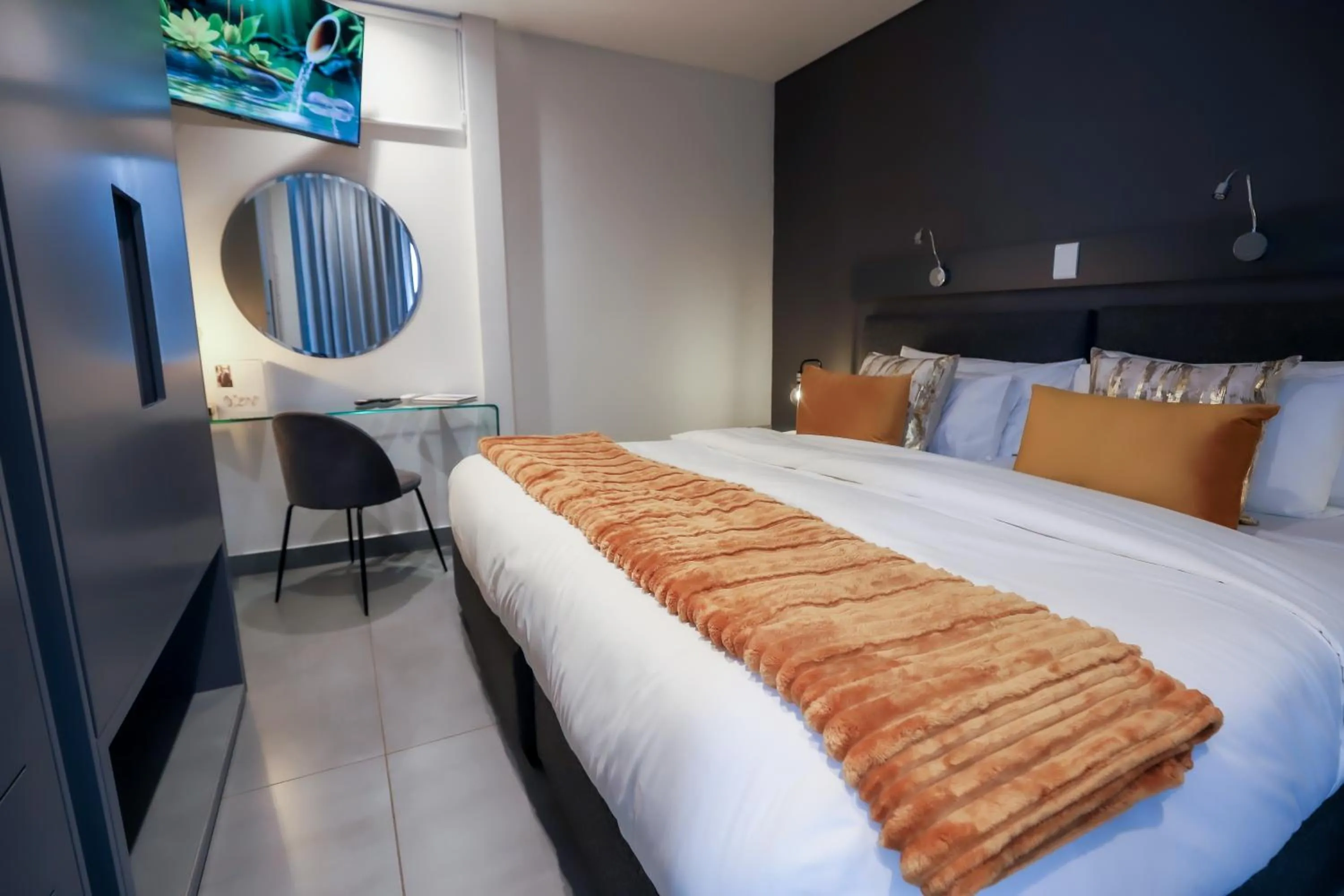 Bed in Atlantic Affair Boutique Hotel