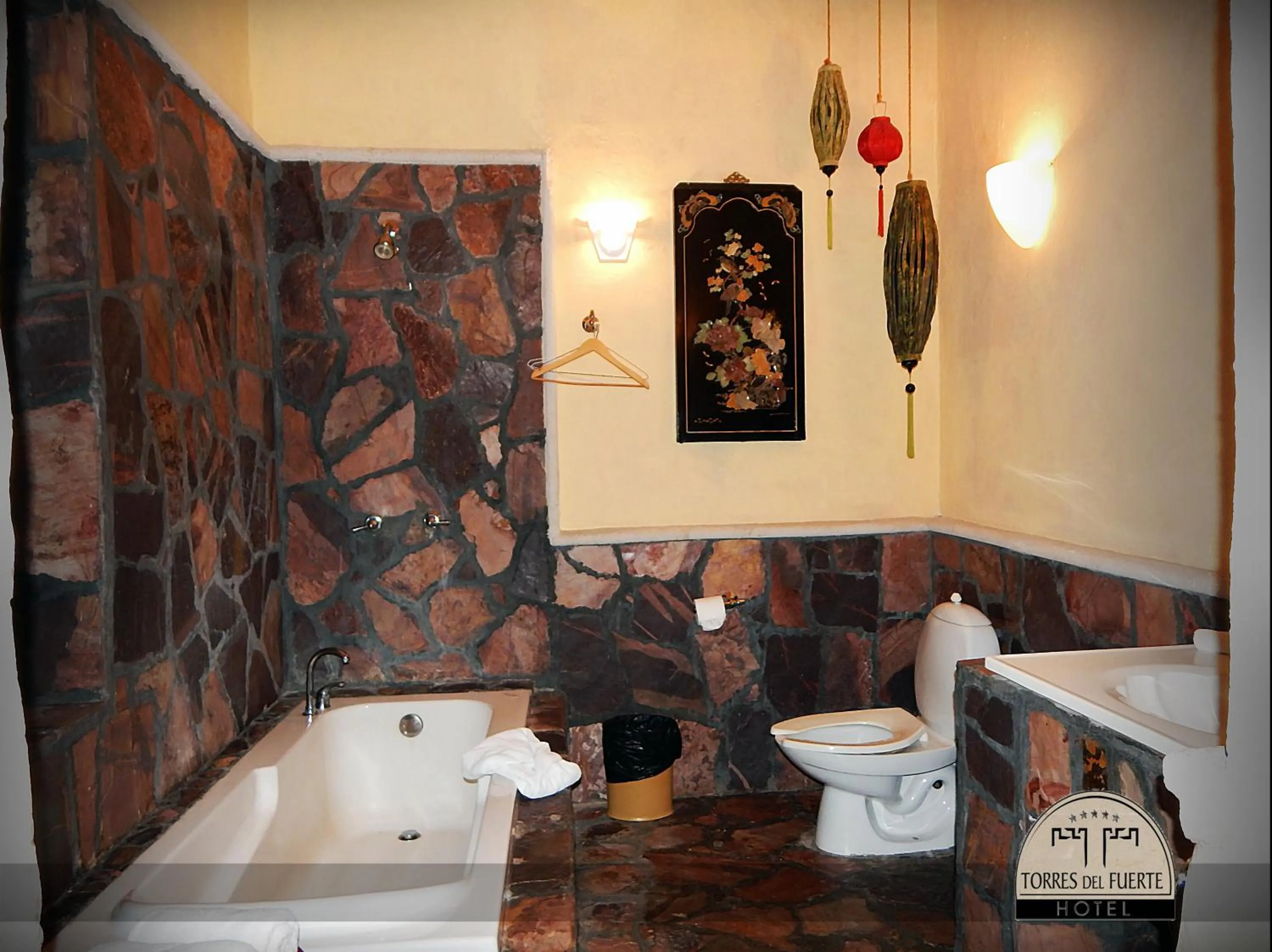 Bathroom in Hotel Torres Del Fuerte