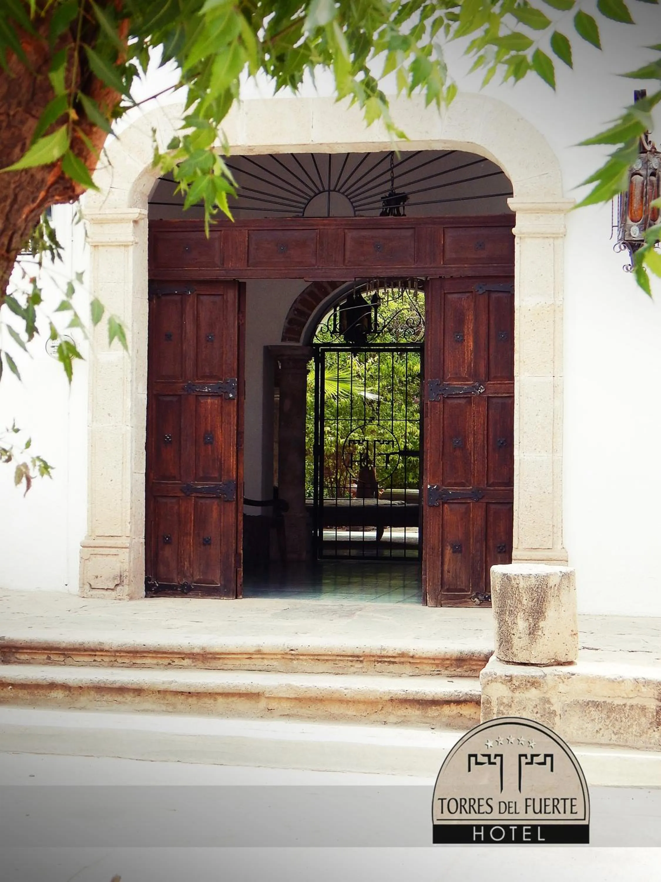 Facade/entrance in Hotel Torres Del Fuerte