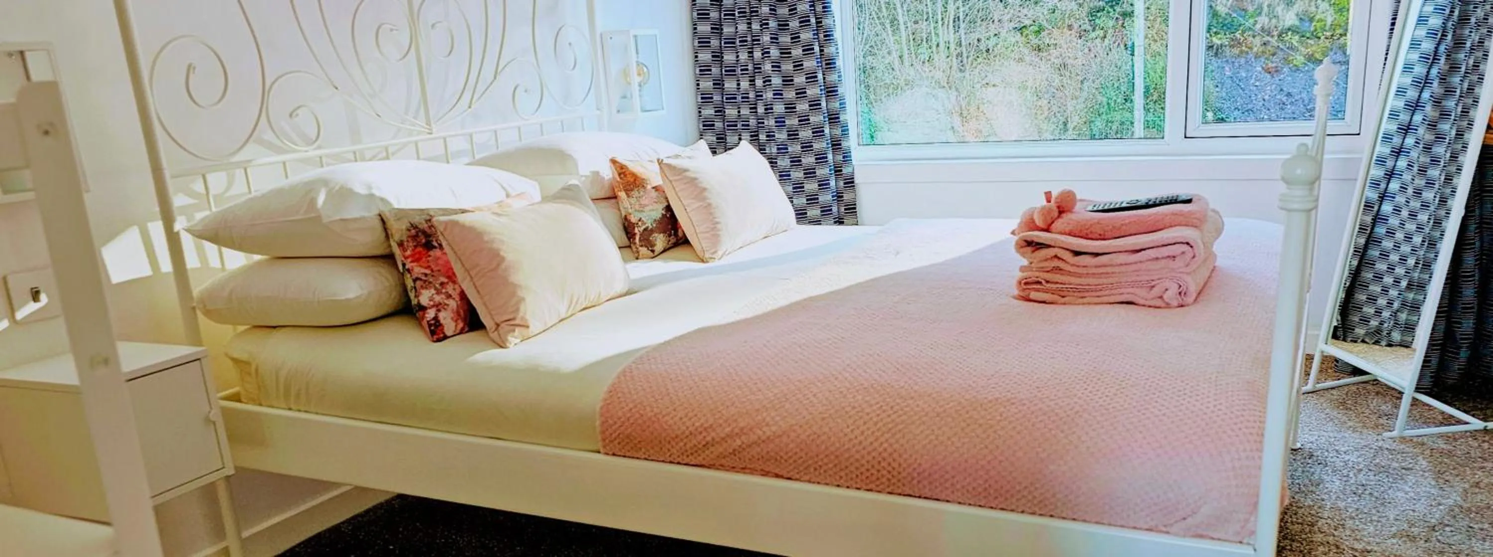 Bed in Boat House Super Suites