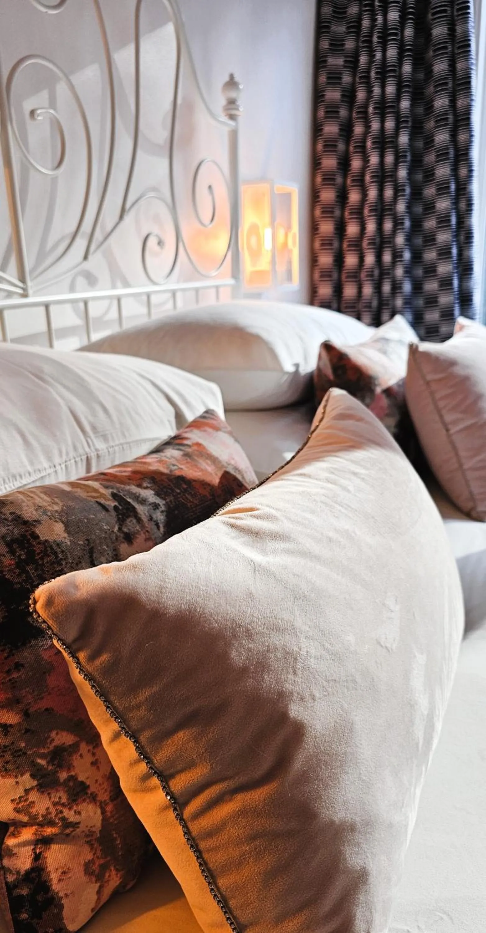 Bedroom, Bed in Boat House Super Suites