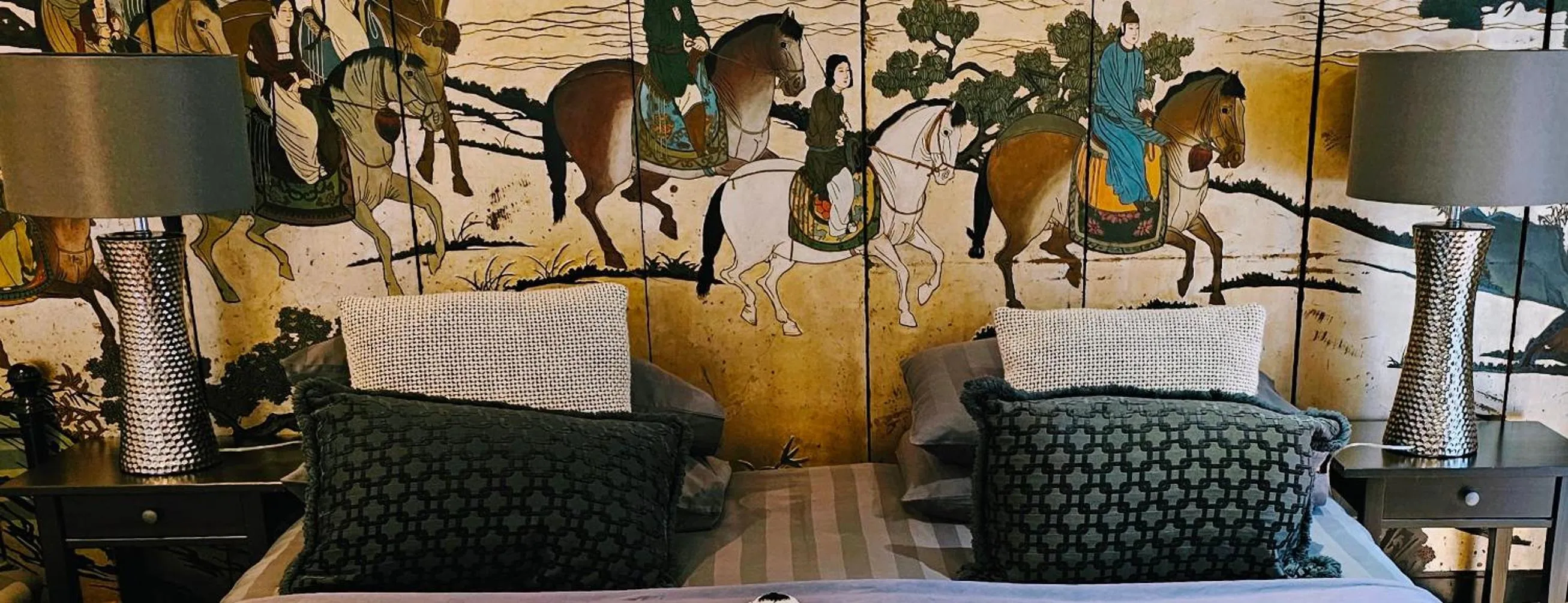 Bed in Boat House Super Suites