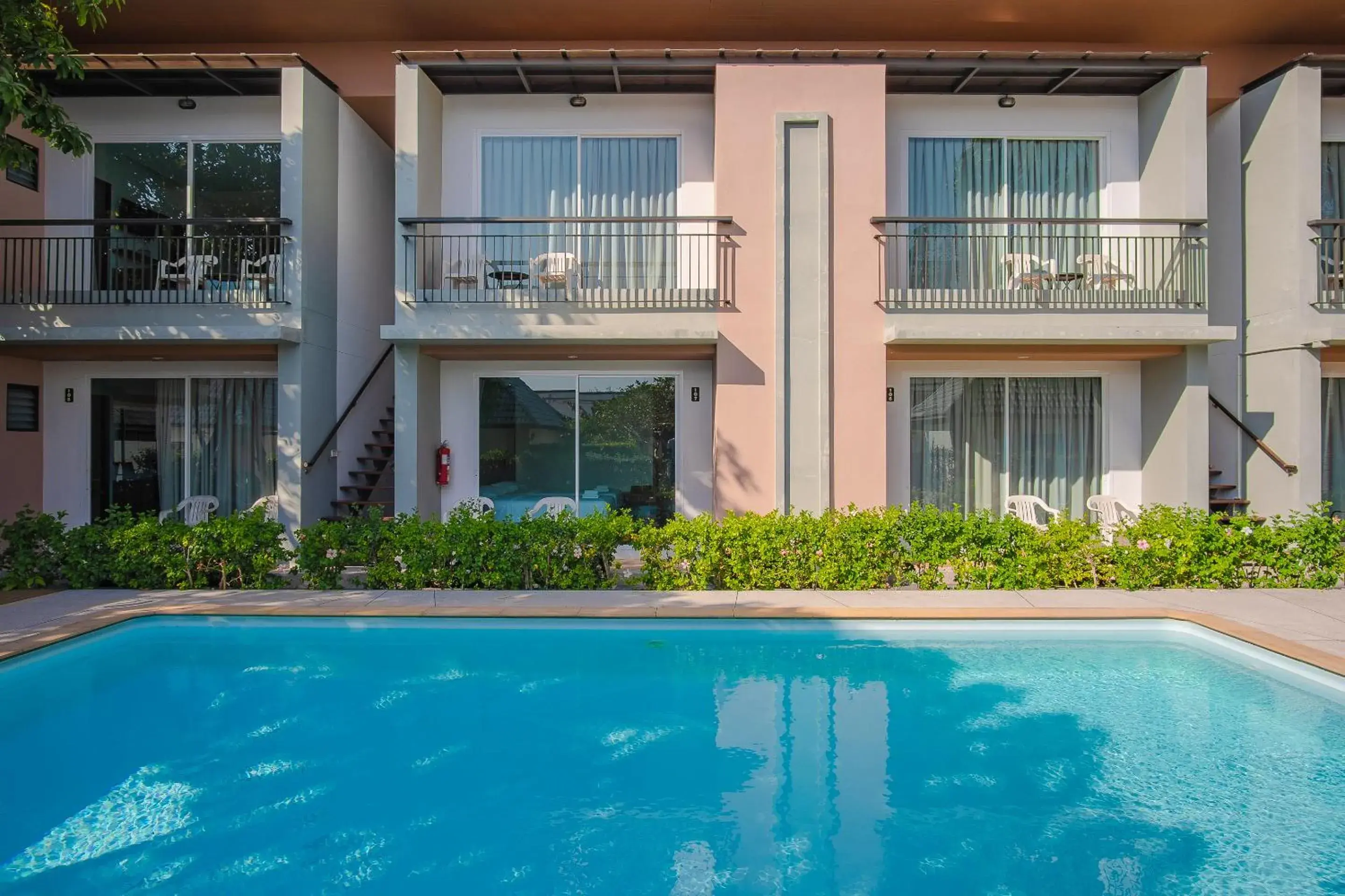 Swimming pool in Parida Resort Swimming pool in Parida Resort