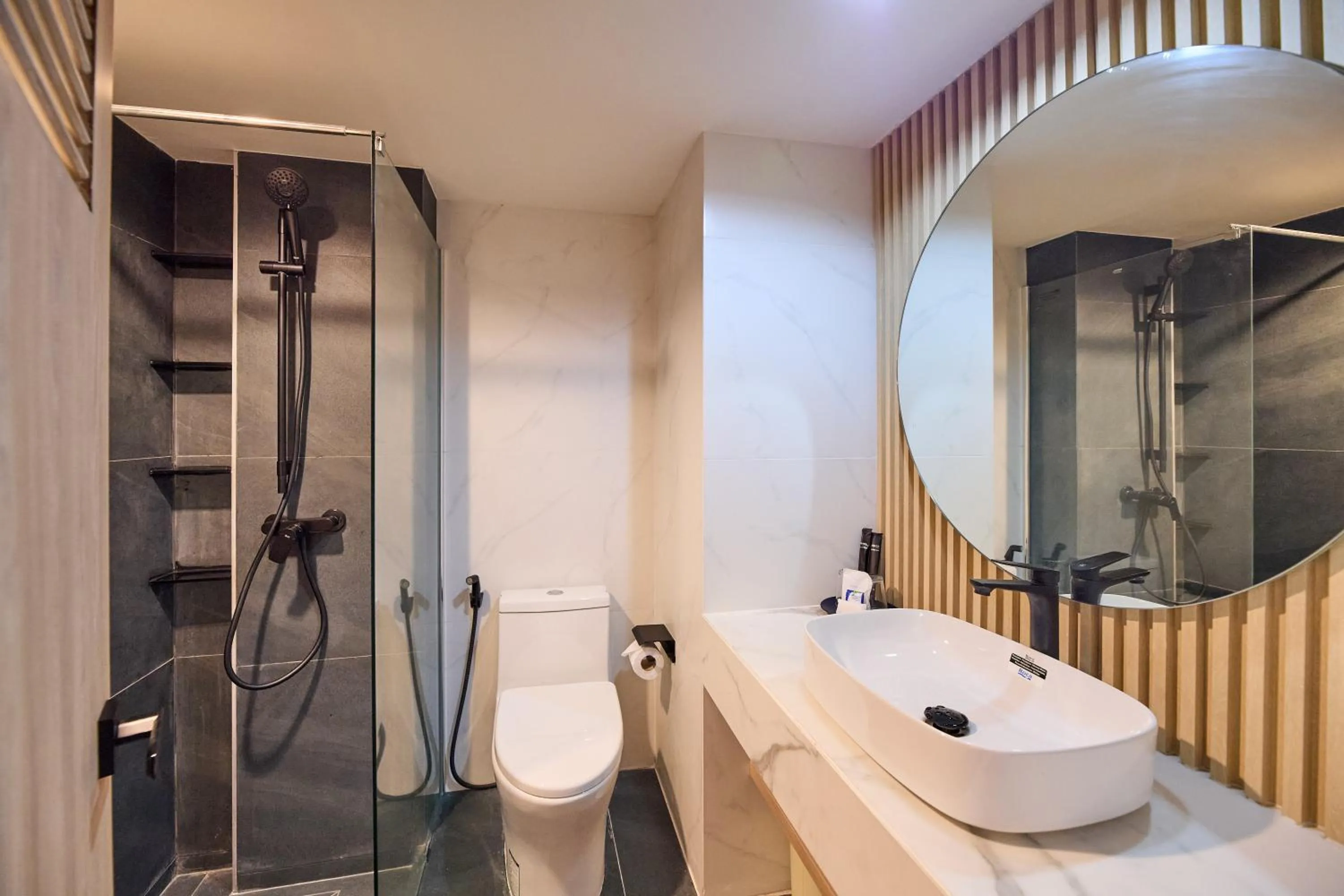 Bathroom in Welcome Plaza Hotel Pattaya