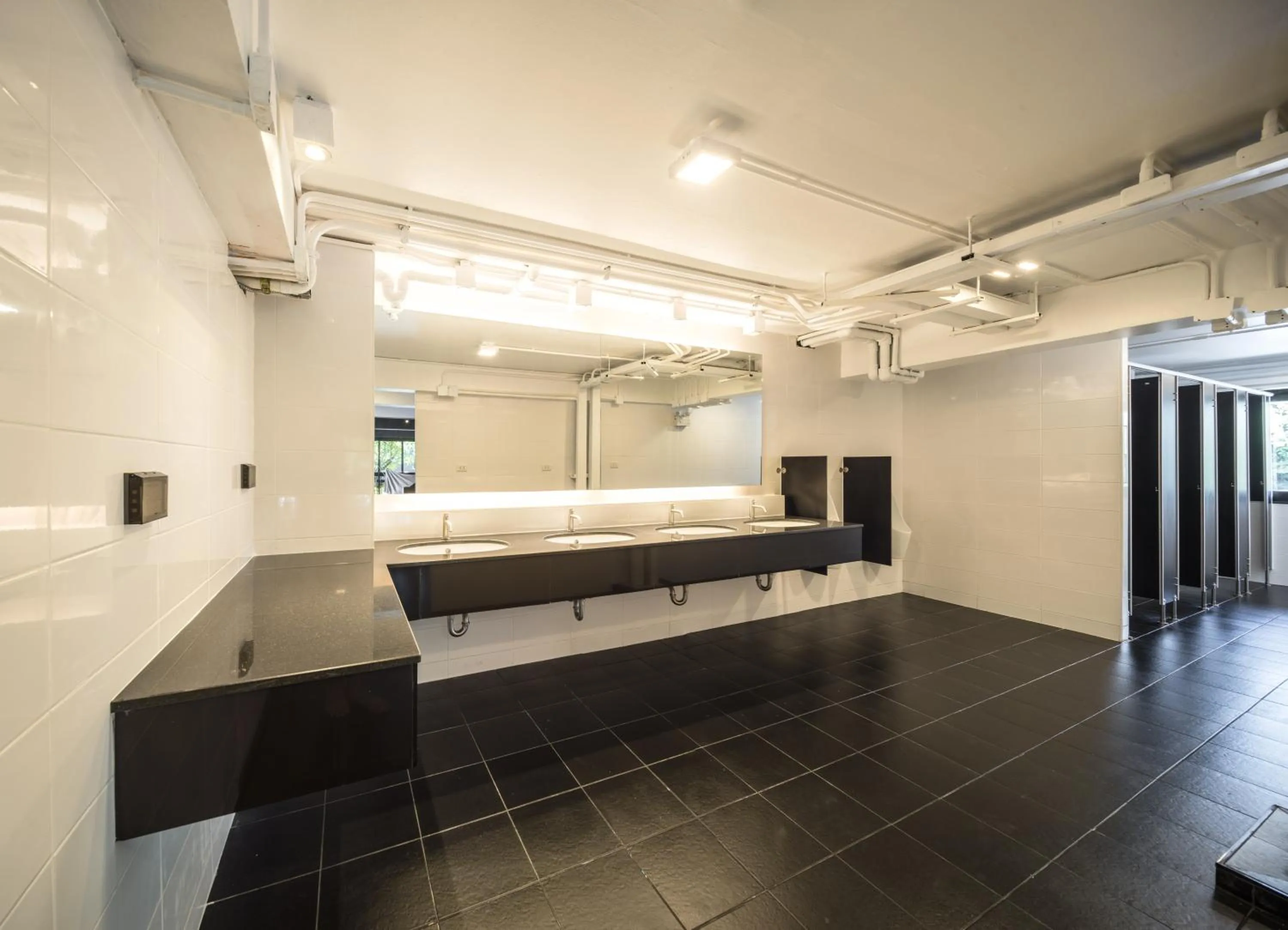 Bathroom in The Common Hostel