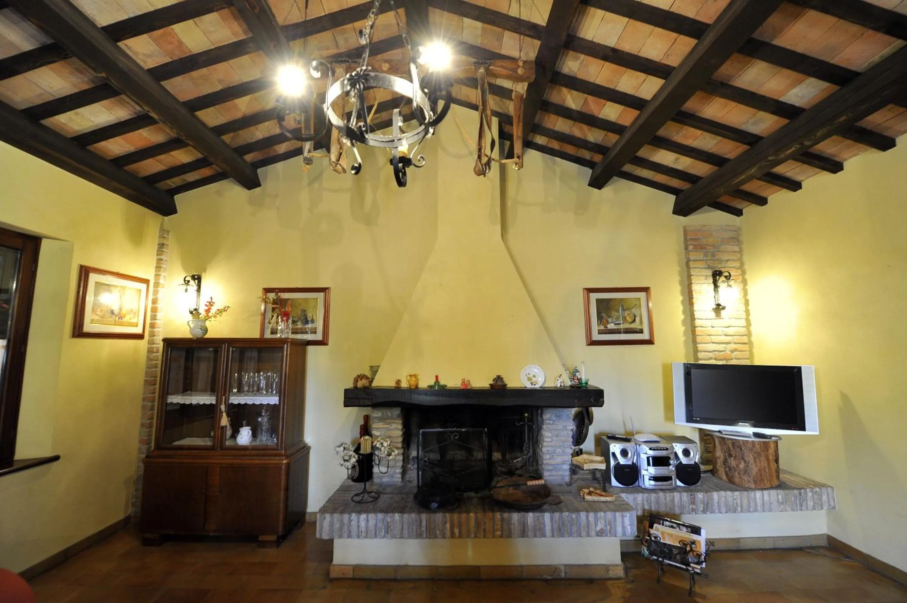 Decorative detail in Il Podere Del Germano Reale