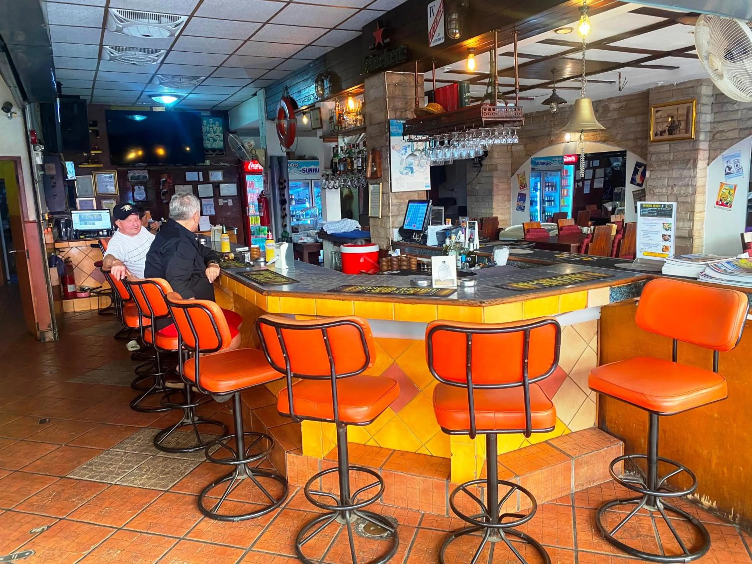 Restaurant/places to eat in Riviera Beach