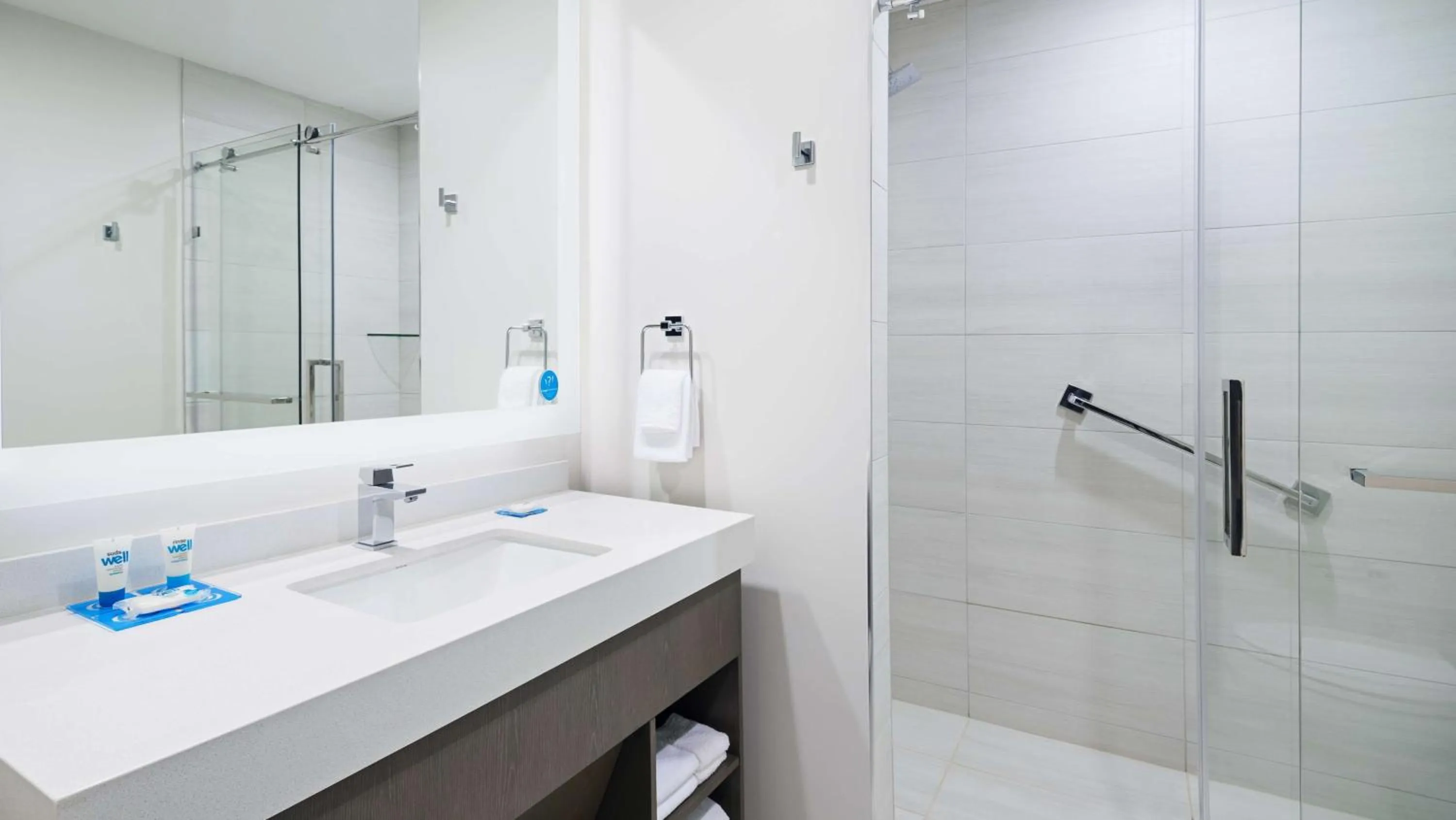 Bathroom in Hyatt House Jersey City