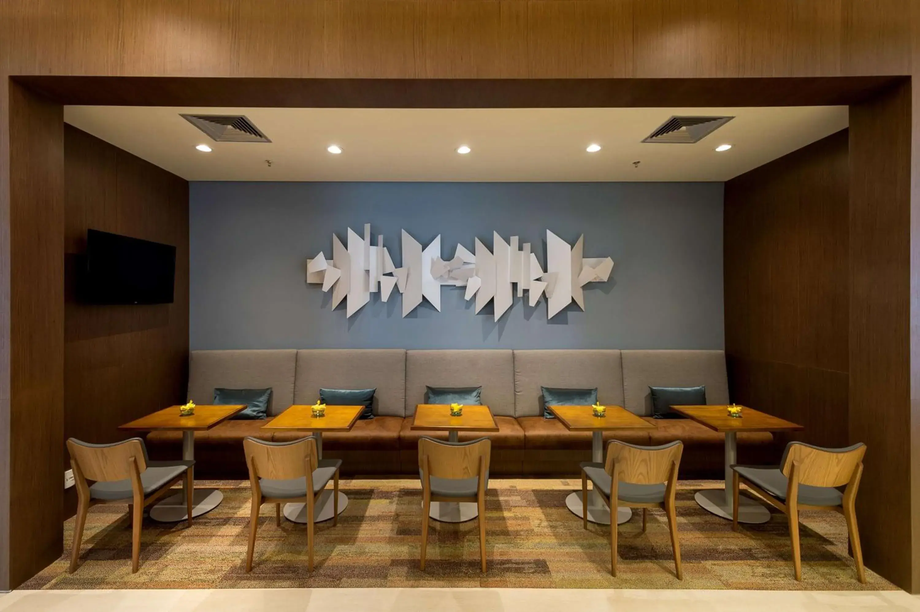 Lounge or bar in Hyatt Place Sao Jose do Rio Preto Lounge or bar in Hyatt Place Sao Jose do Rio Preto