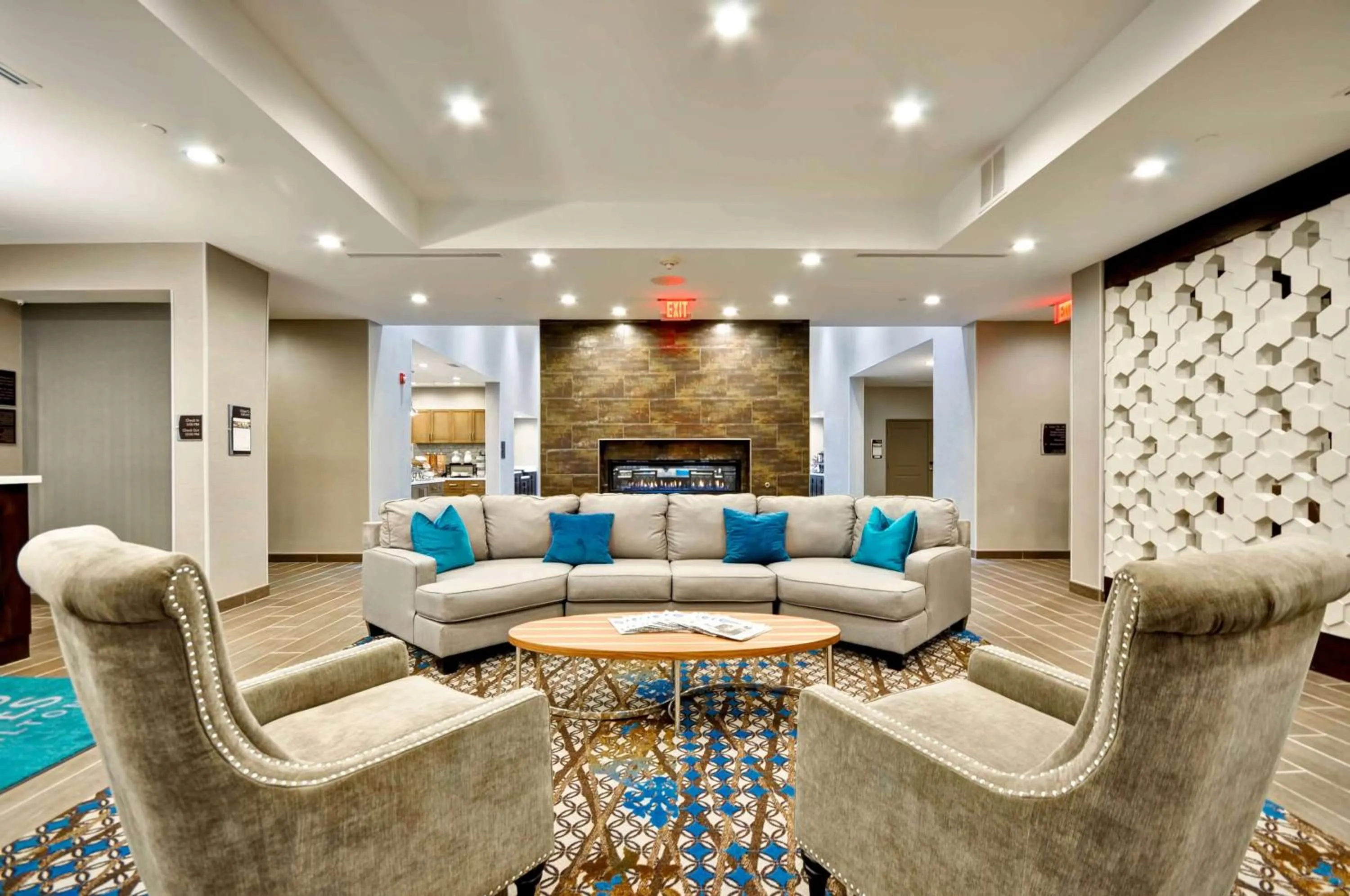 Lobby or reception in Homewood Suites by Hilton Cincinnati/West Chester