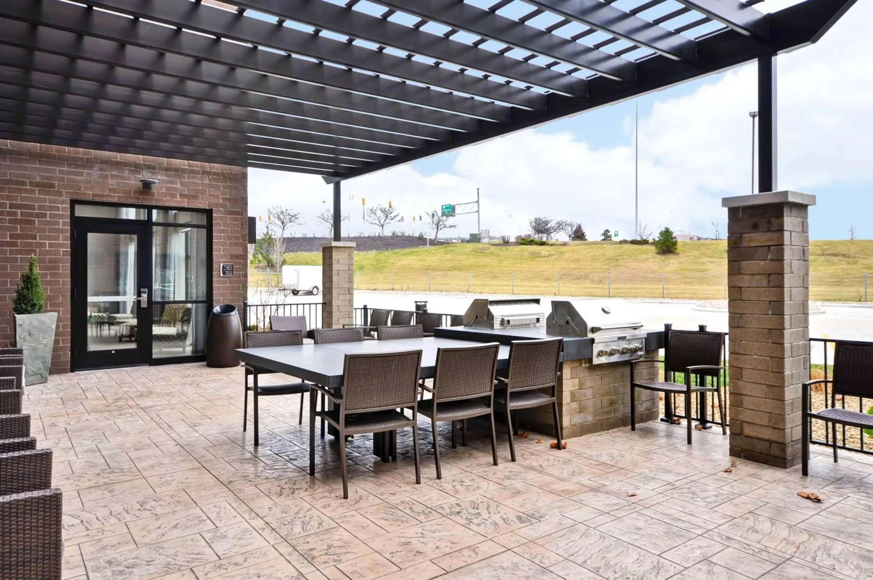 Patio in Homewood Suites by Hilton Cincinnati/West Chester