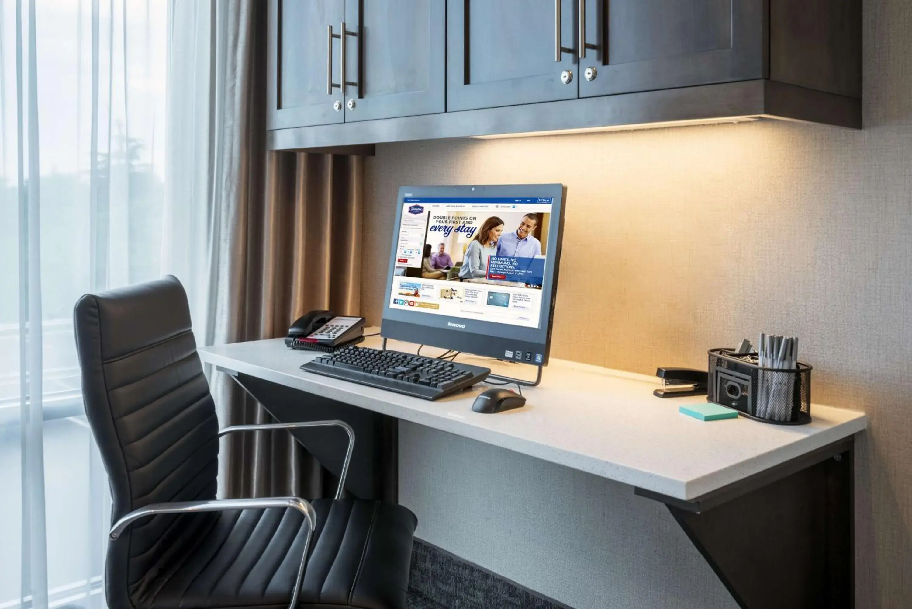 Business facilities in Hampton Inn by Hilton Oxford, ME Business facilities in Hampton Inn by Hilton Oxford, ME