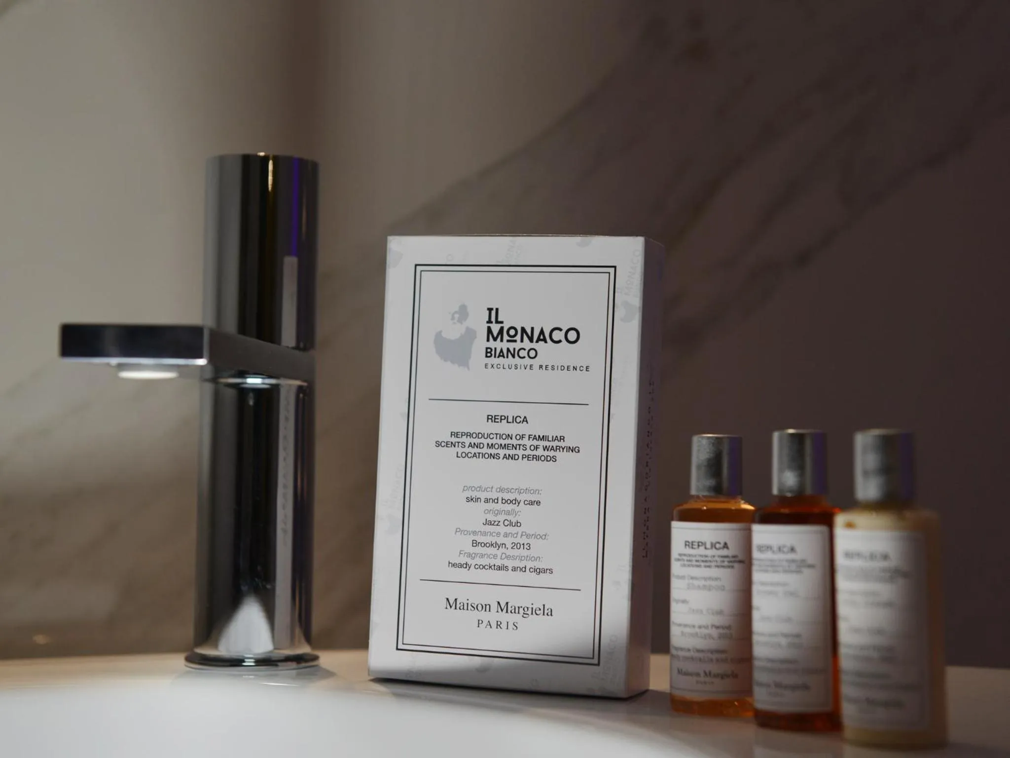 Decorative detail in La Residenza del Monaco bianco