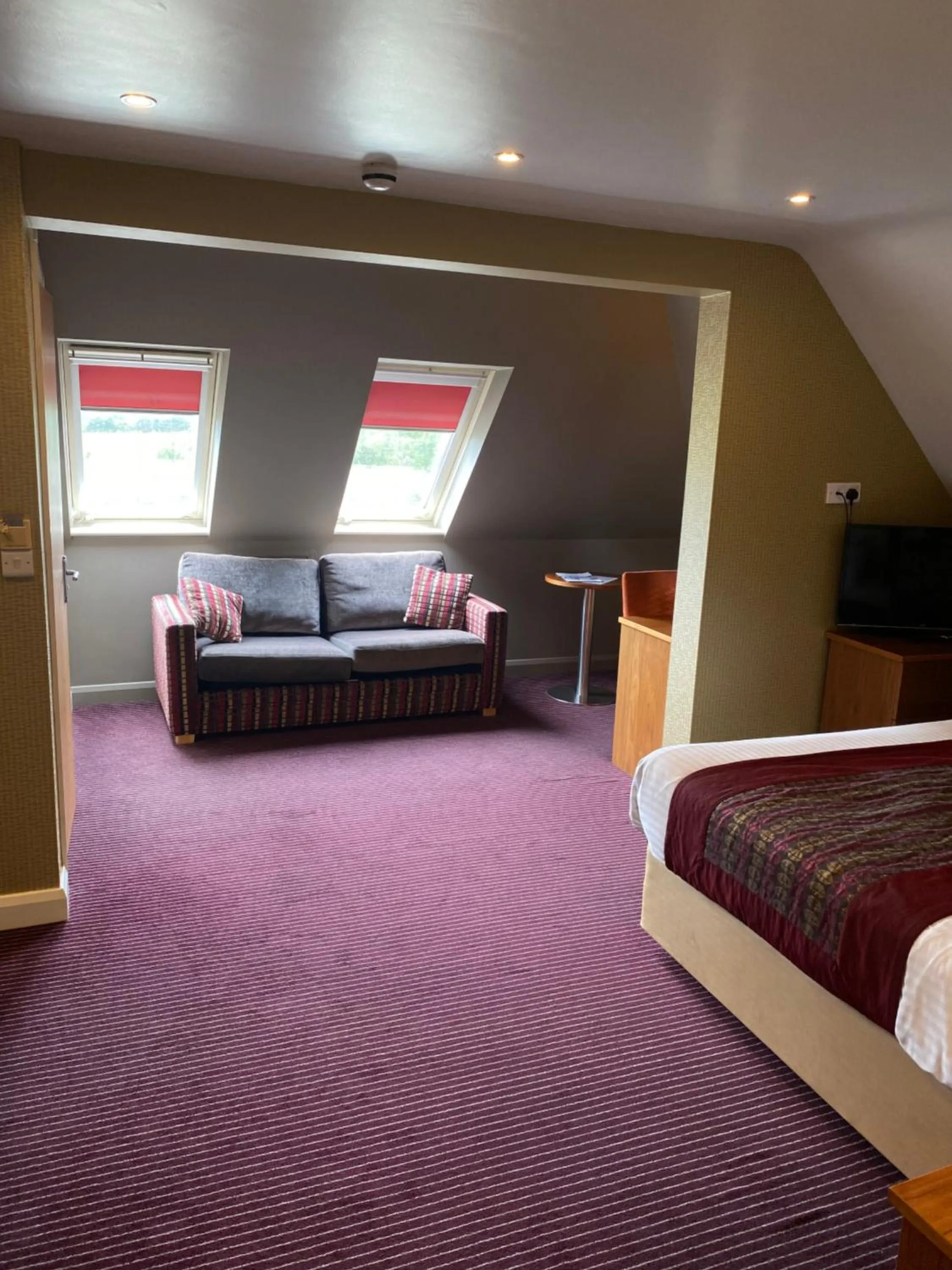 Bed in 315 Bar & Restaurant