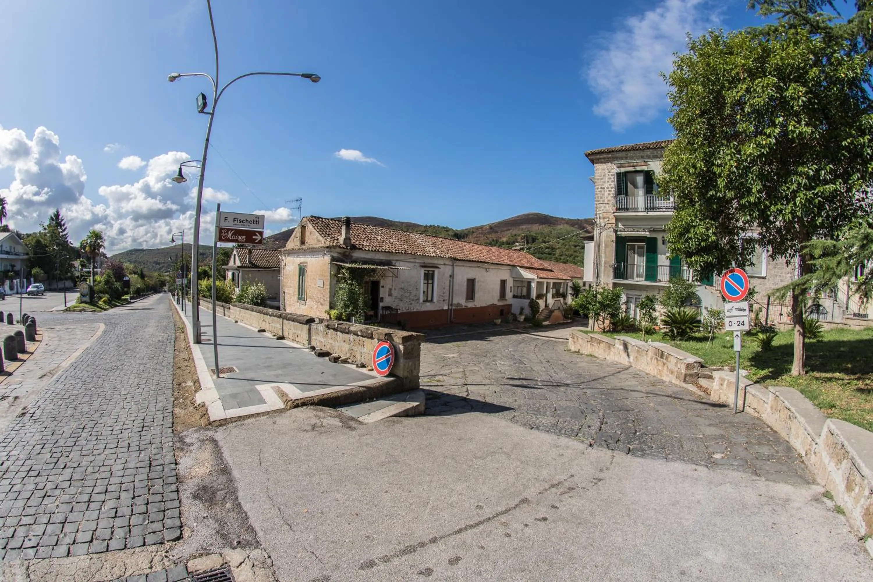 Property building in Domus Citri