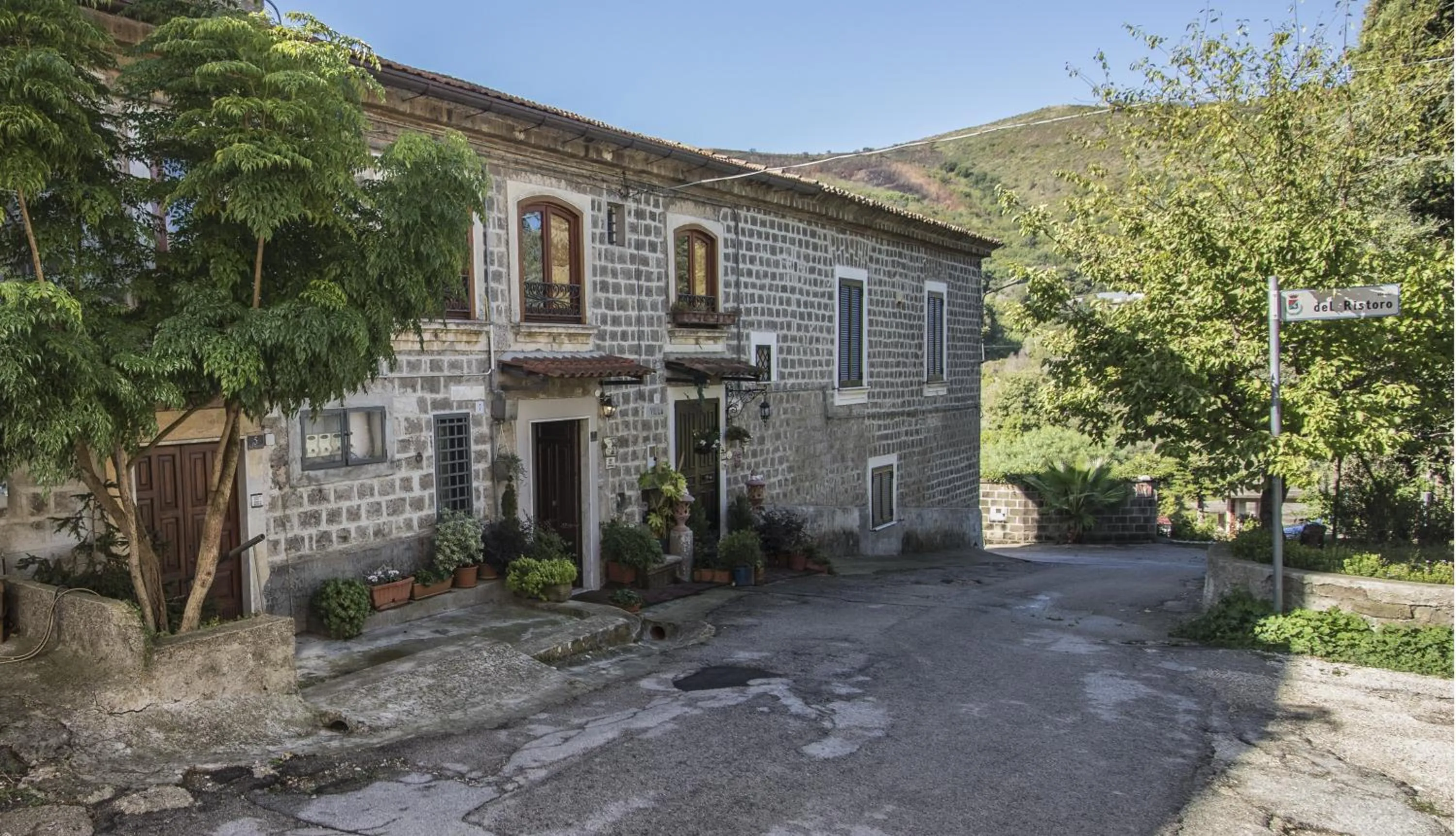 Facade/entrance in Domus Citri