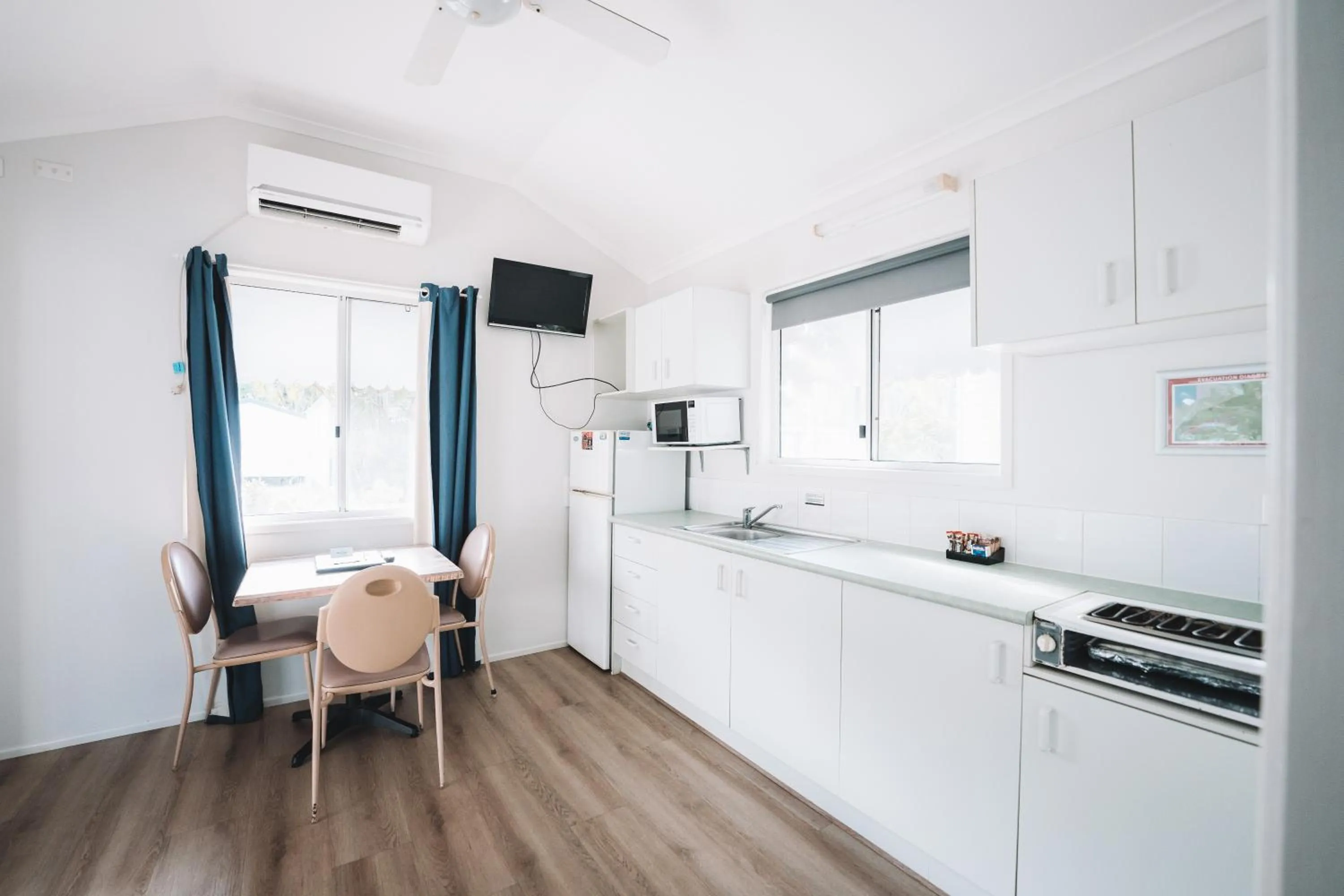Kitchen or kitchenette in BIG4 Rainbow Beach Holiday Park