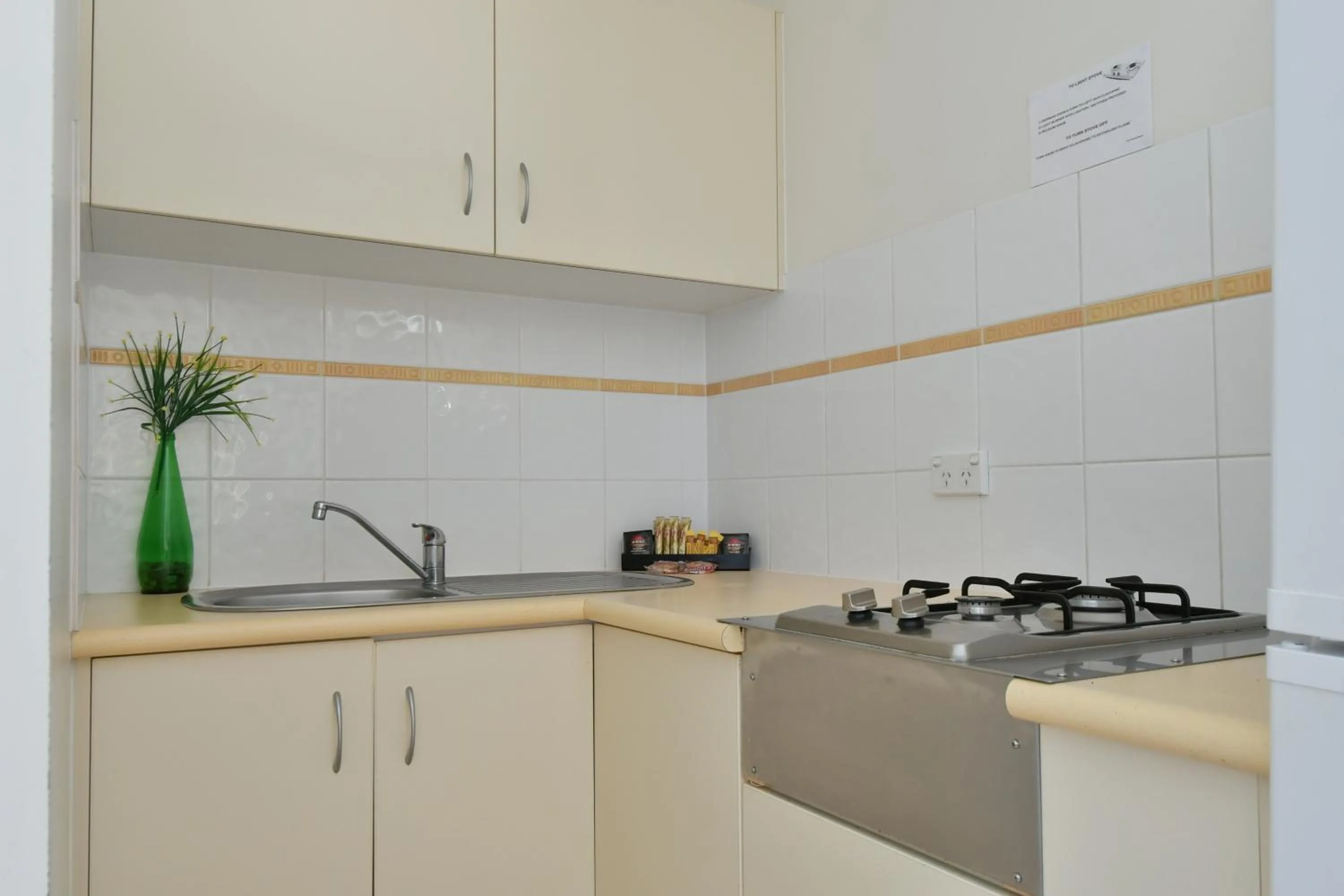 Kitchen or kitchenette in BIG4 Rainbow Beach Holiday Park