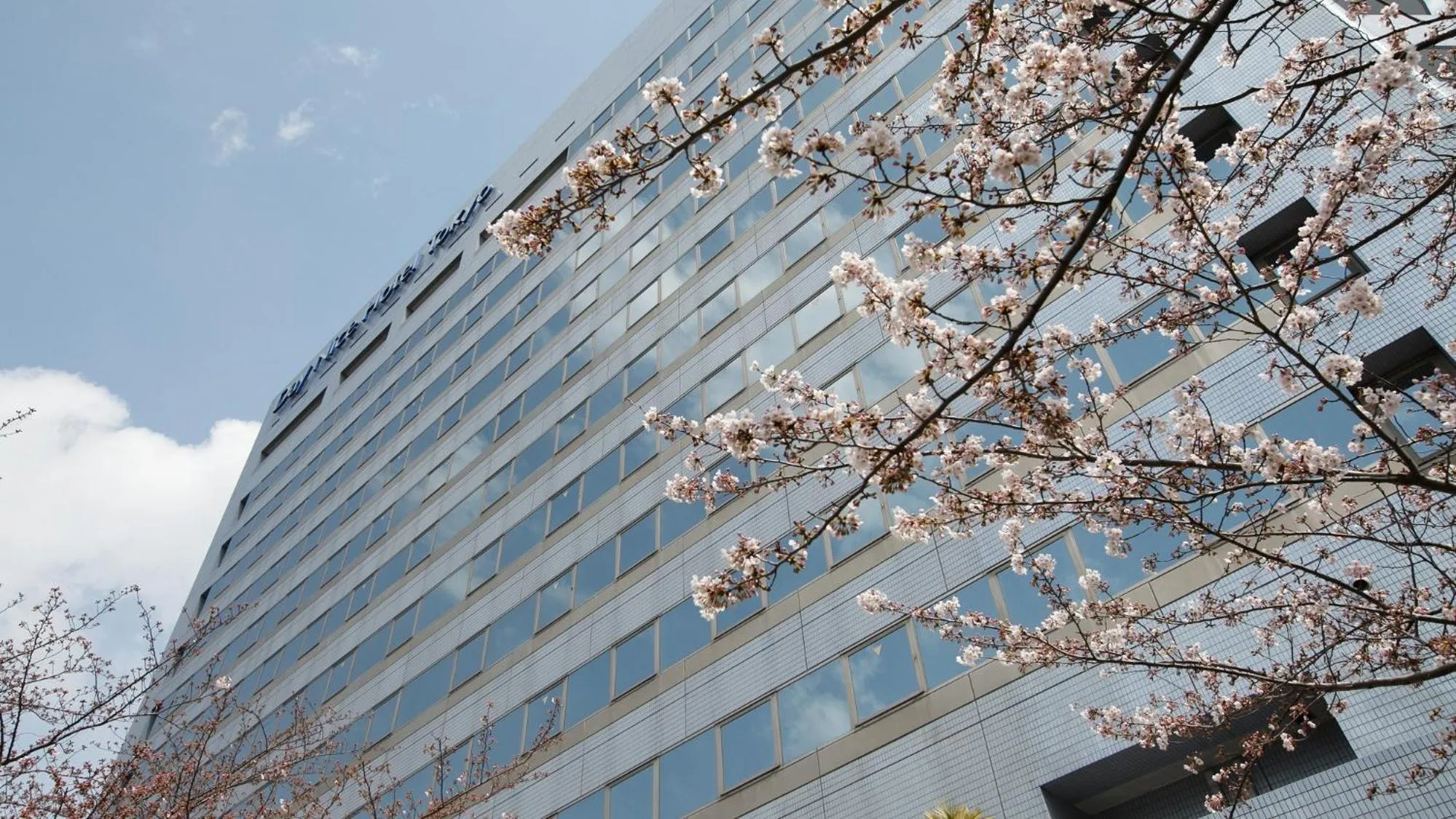 Property building in Day Nice Hotel Tokyo