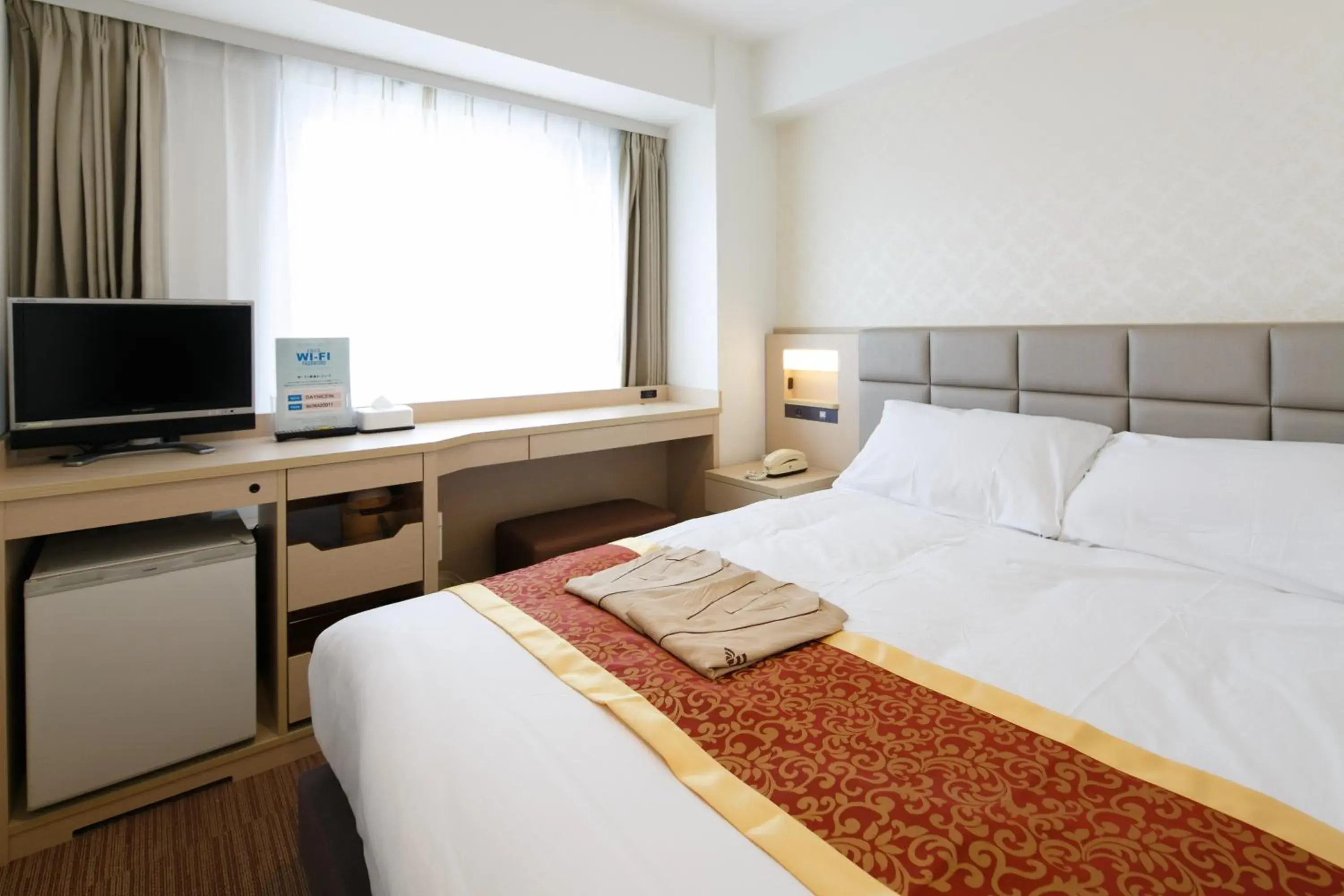 Photo of the whole room, Bed in Day Nice Hotel Tokyo Photo of the whole room, Bed in Day Nice Hotel Tokyo