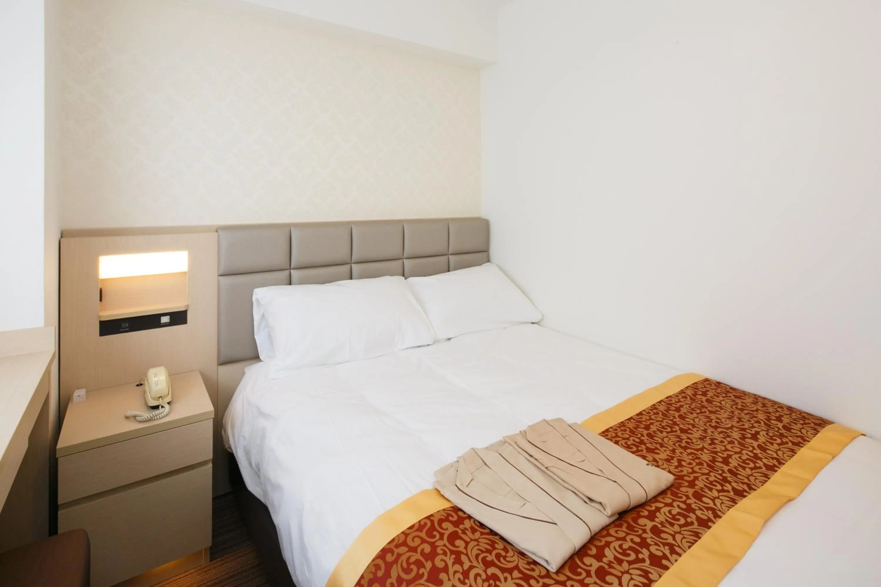 Photo of the whole room, Bed in Day Nice Hotel Tokyo