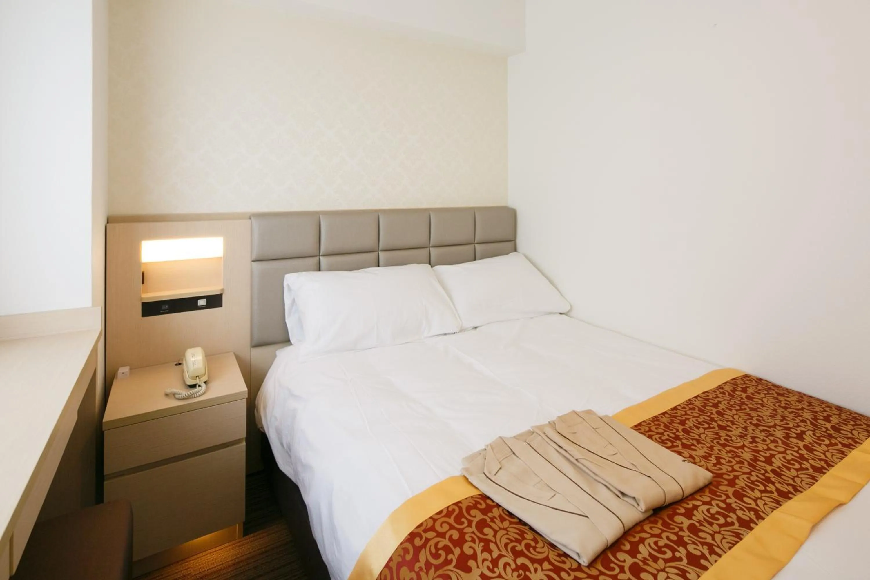 Photo of the whole room, Bed in Day Nice Hotel Tokyo