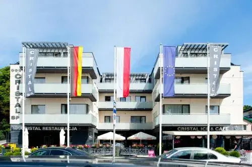 Cristal SPA Cristal SPA