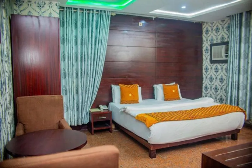 Bed in Galpin Suites