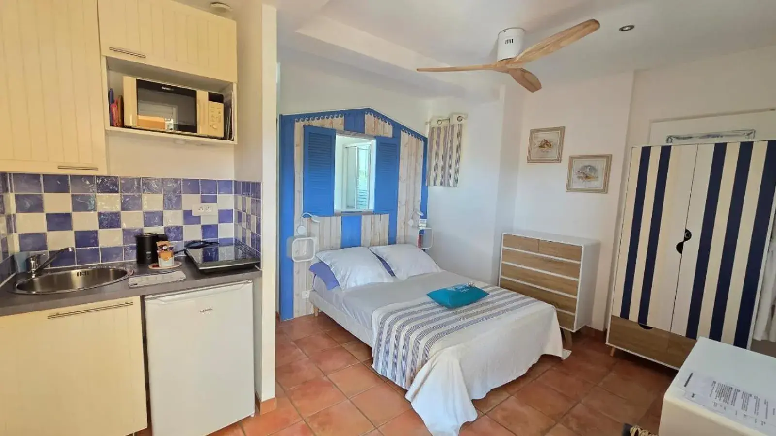 Double Room with Pool View in la cigale sous l'olivier Double Room with Pool View in la cigale sous l'olivier