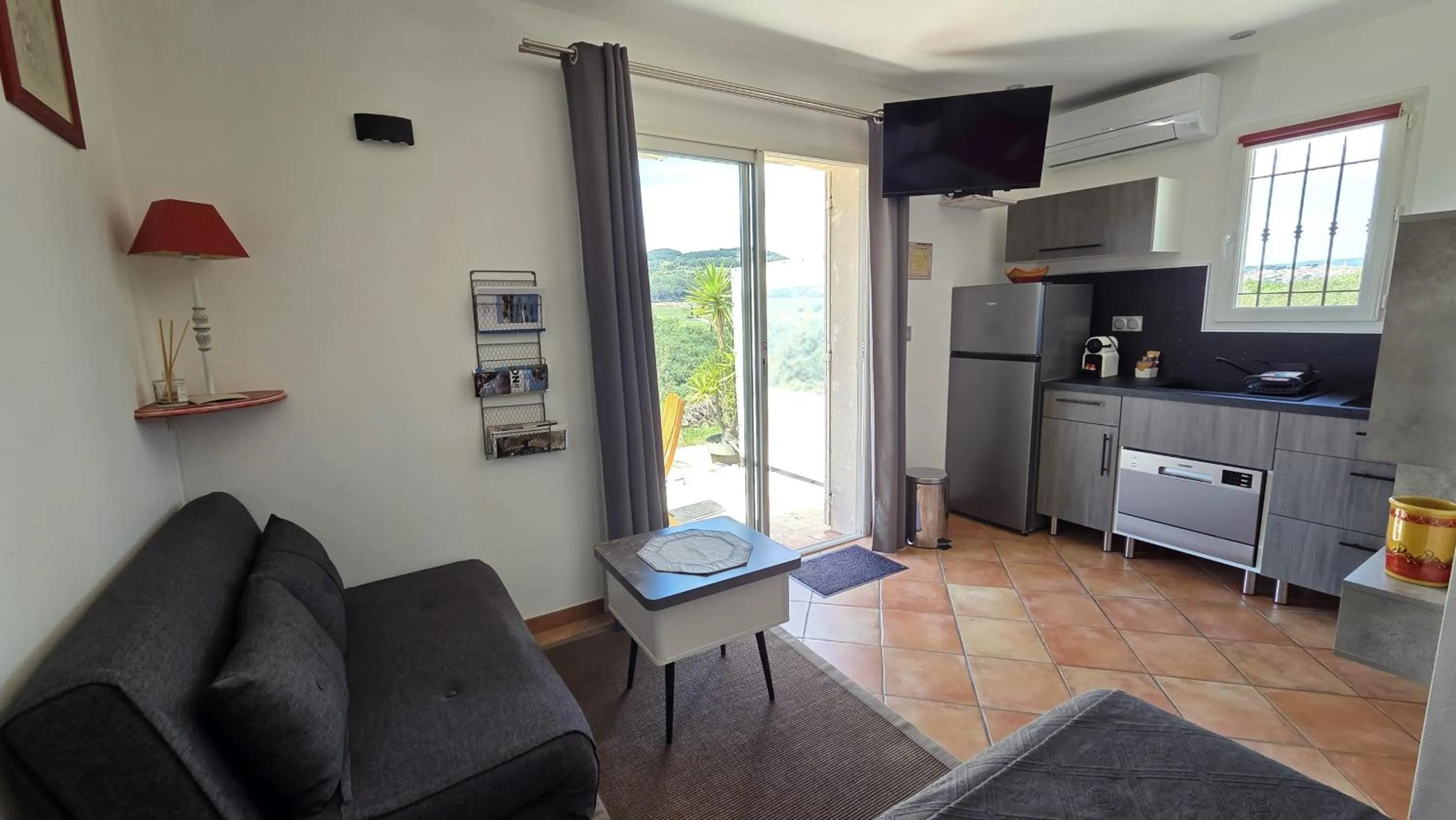 Kitchen or kitchenette in la cigale sous l'olivier