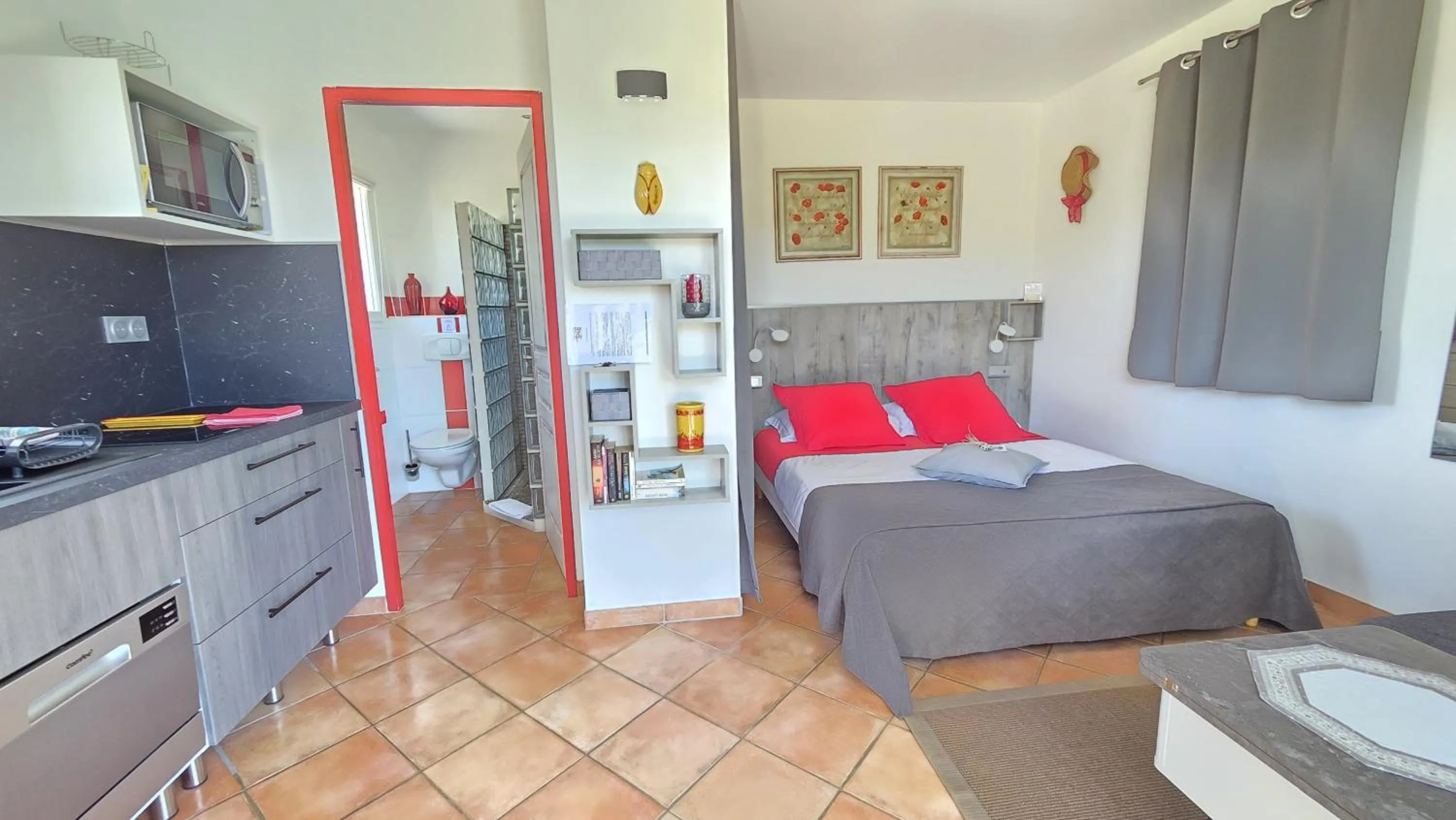 Bed in la cigale sous l'olivier