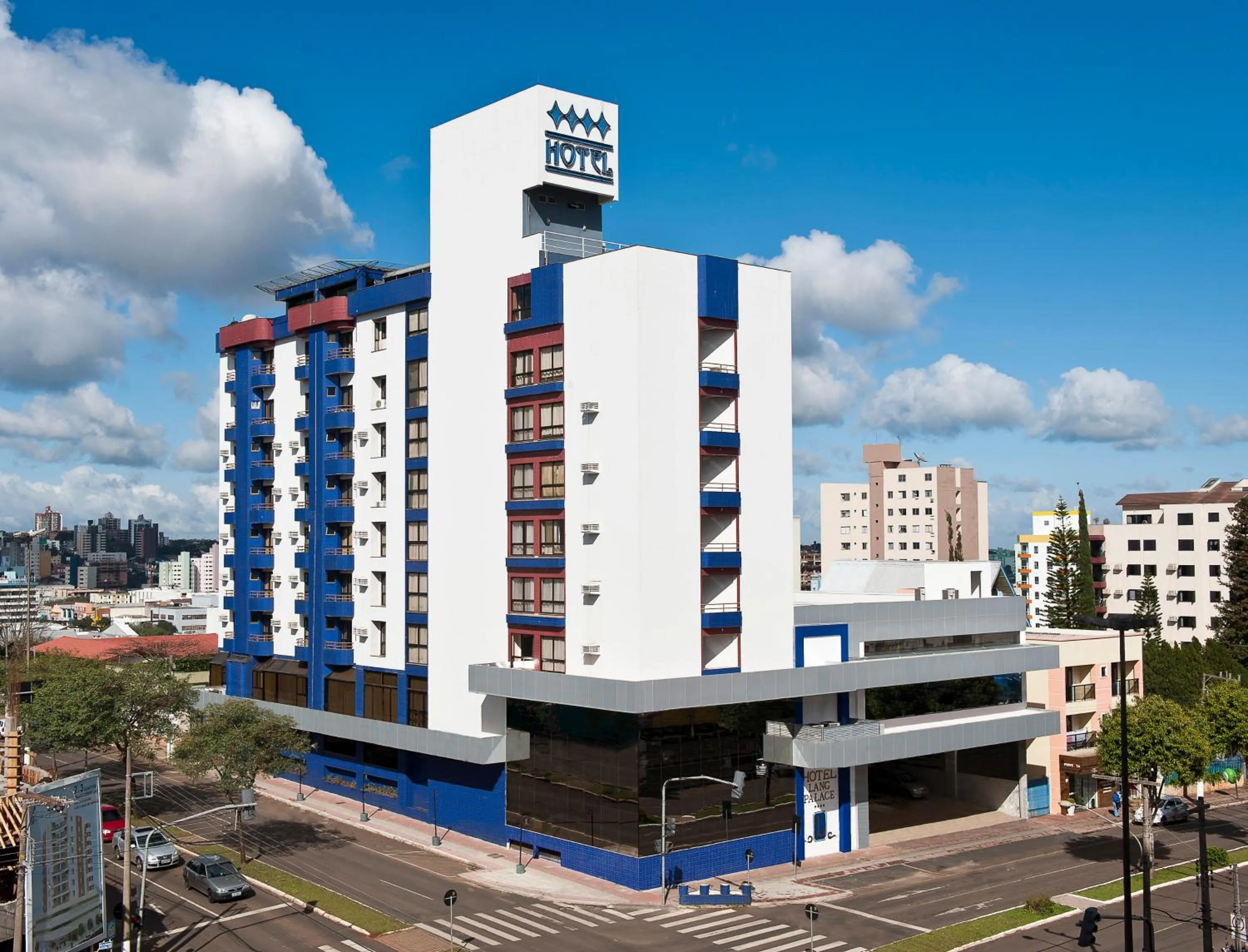 Property building in Hotel Lang Palace - Fica no Centro da Cidade