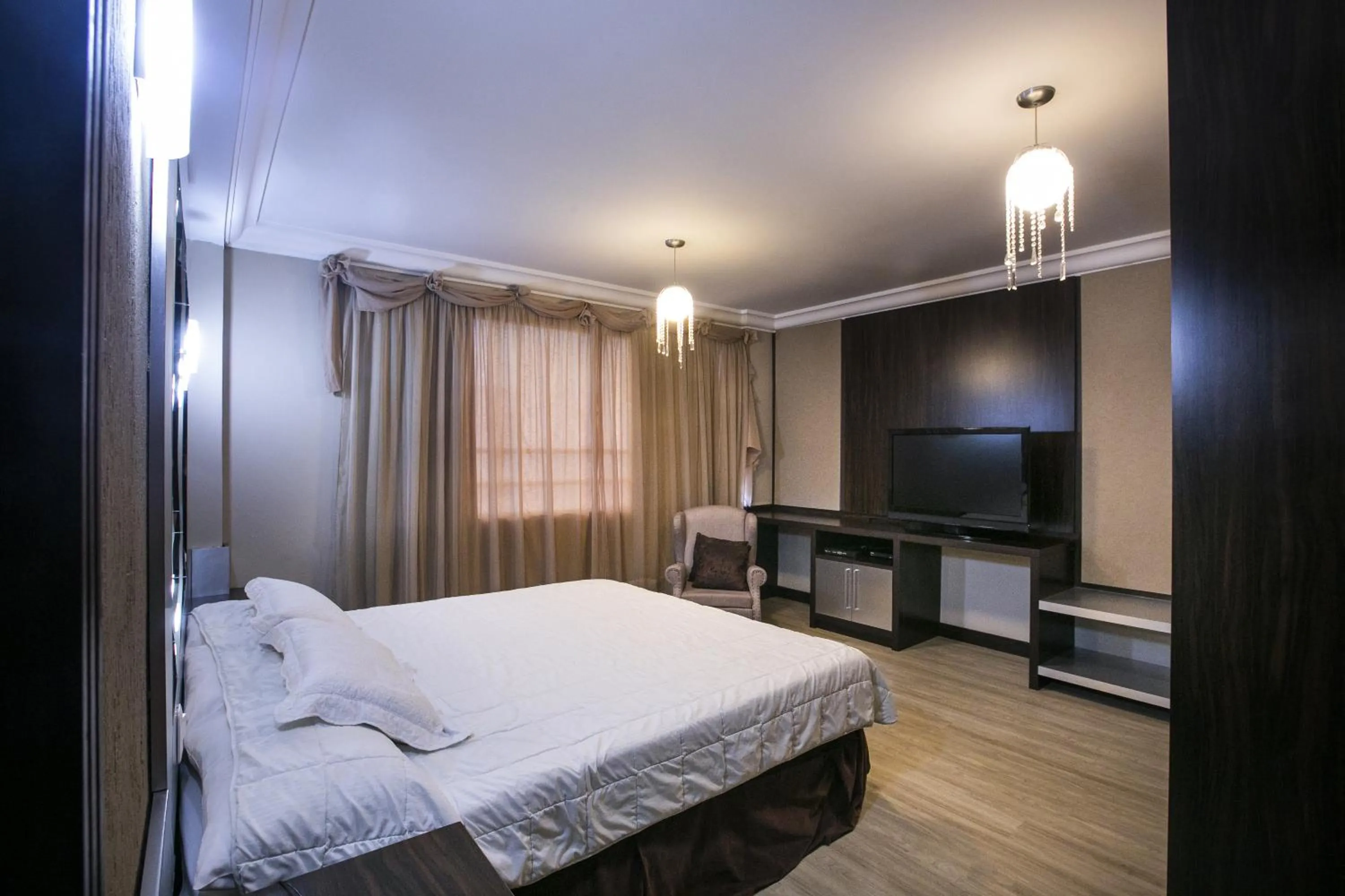 Photo of the whole room, Bed in Hotel Lang Palace - Fica no Centro da Cidade