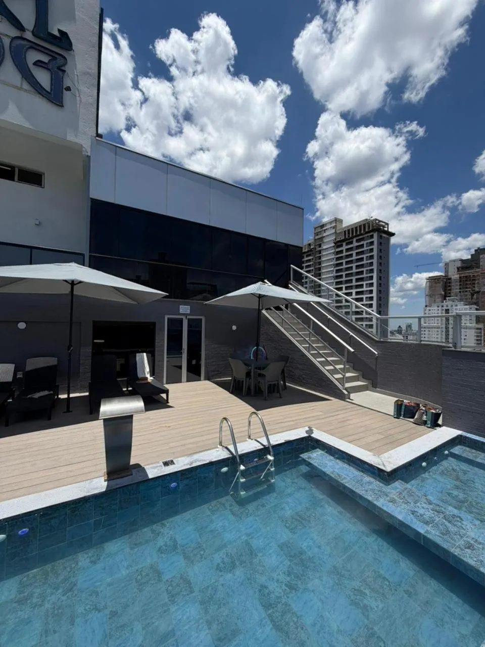 Swimming pool in Hotel Lang Palace - Fica no Centro da Cidade