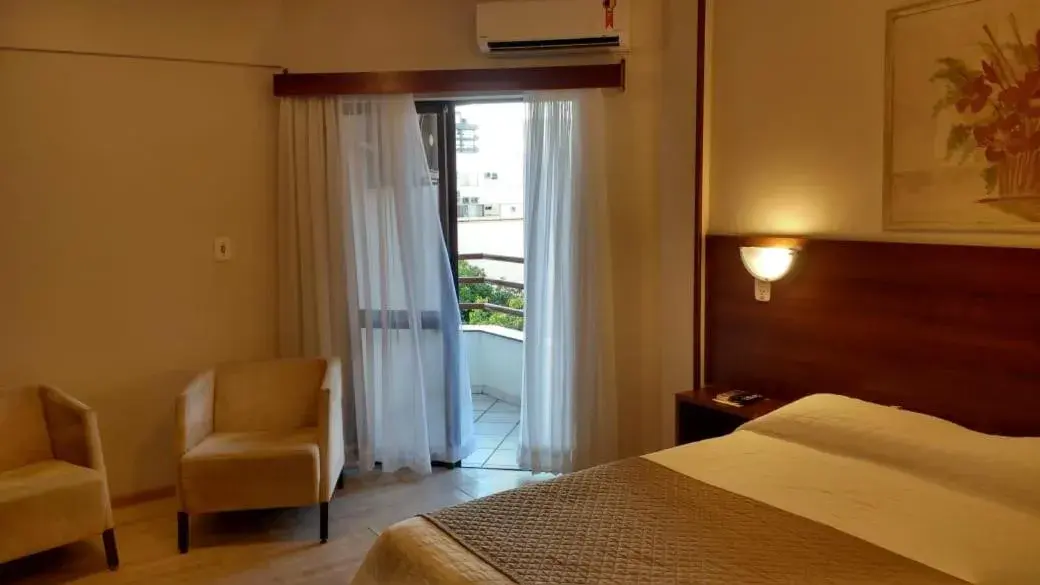 Suite with Balcony - single occupancy in Hotel Lang Palace - Fica no Centro da Cidade Suite with Balcony - single occupancy in Hotel Lang Palace - Fica no Centro da Cidade