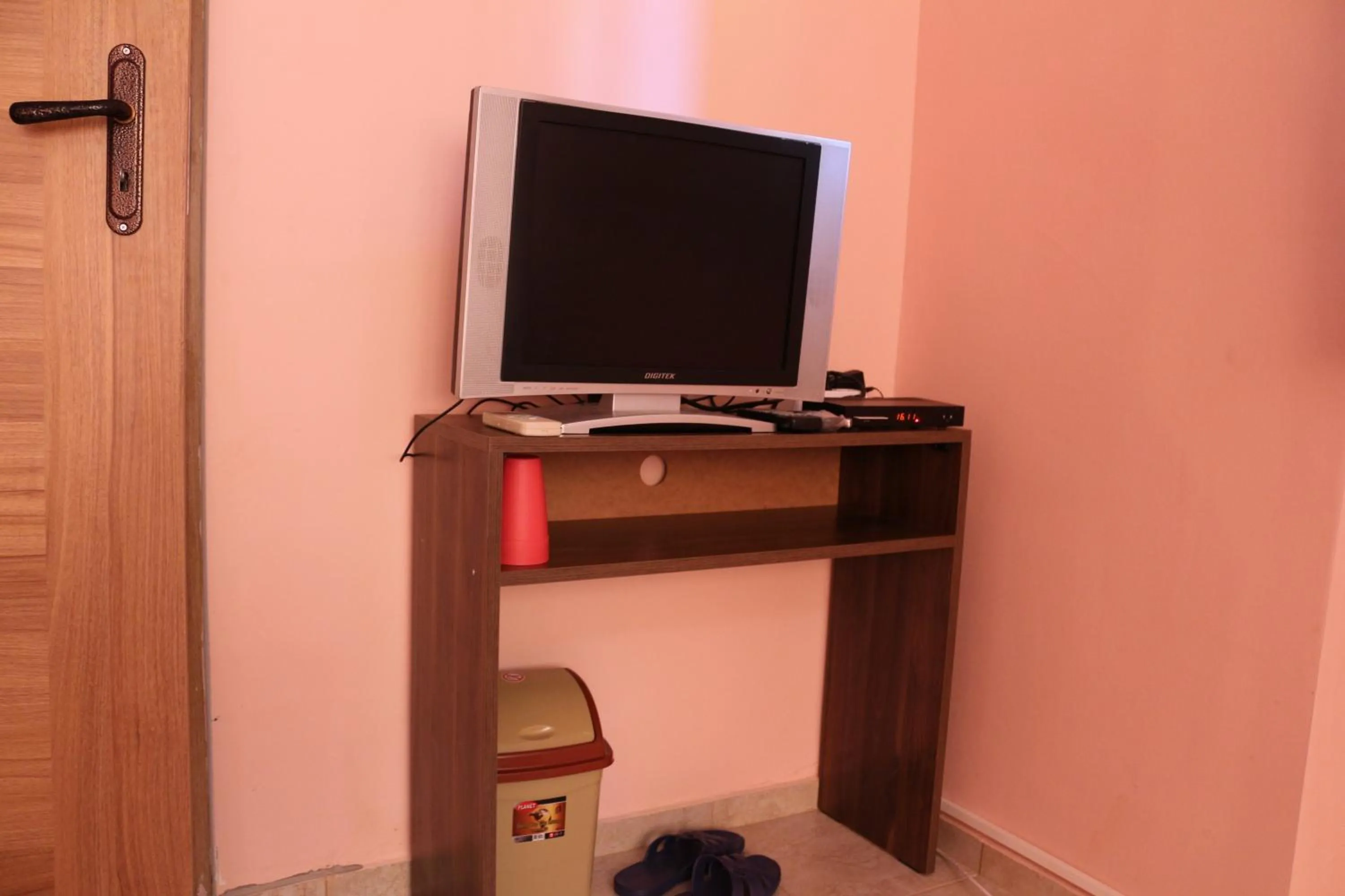 Basic Triple Room - single occupancy in Hostel Victoria