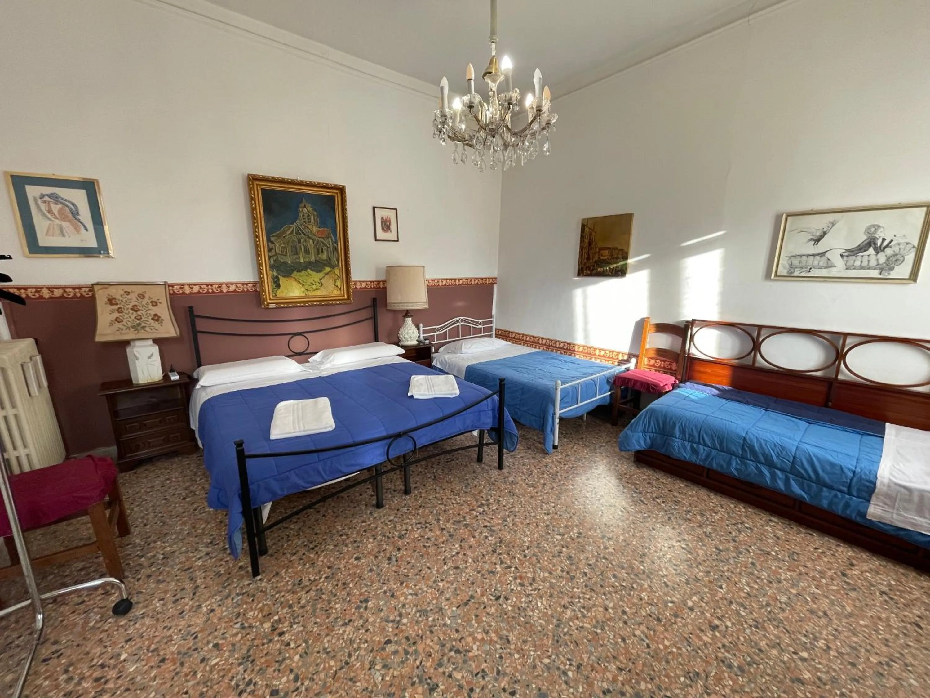 Photo of the whole room, Bed in Princess Guest House Canal View