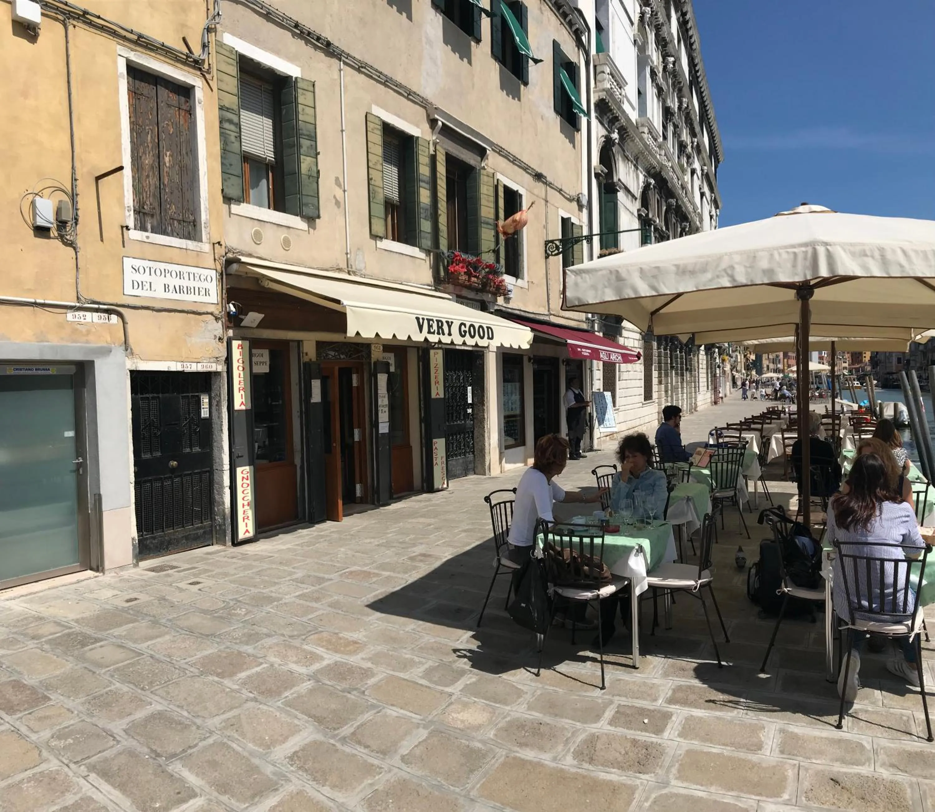 Facade/entrance in Princess Guest House Canal View