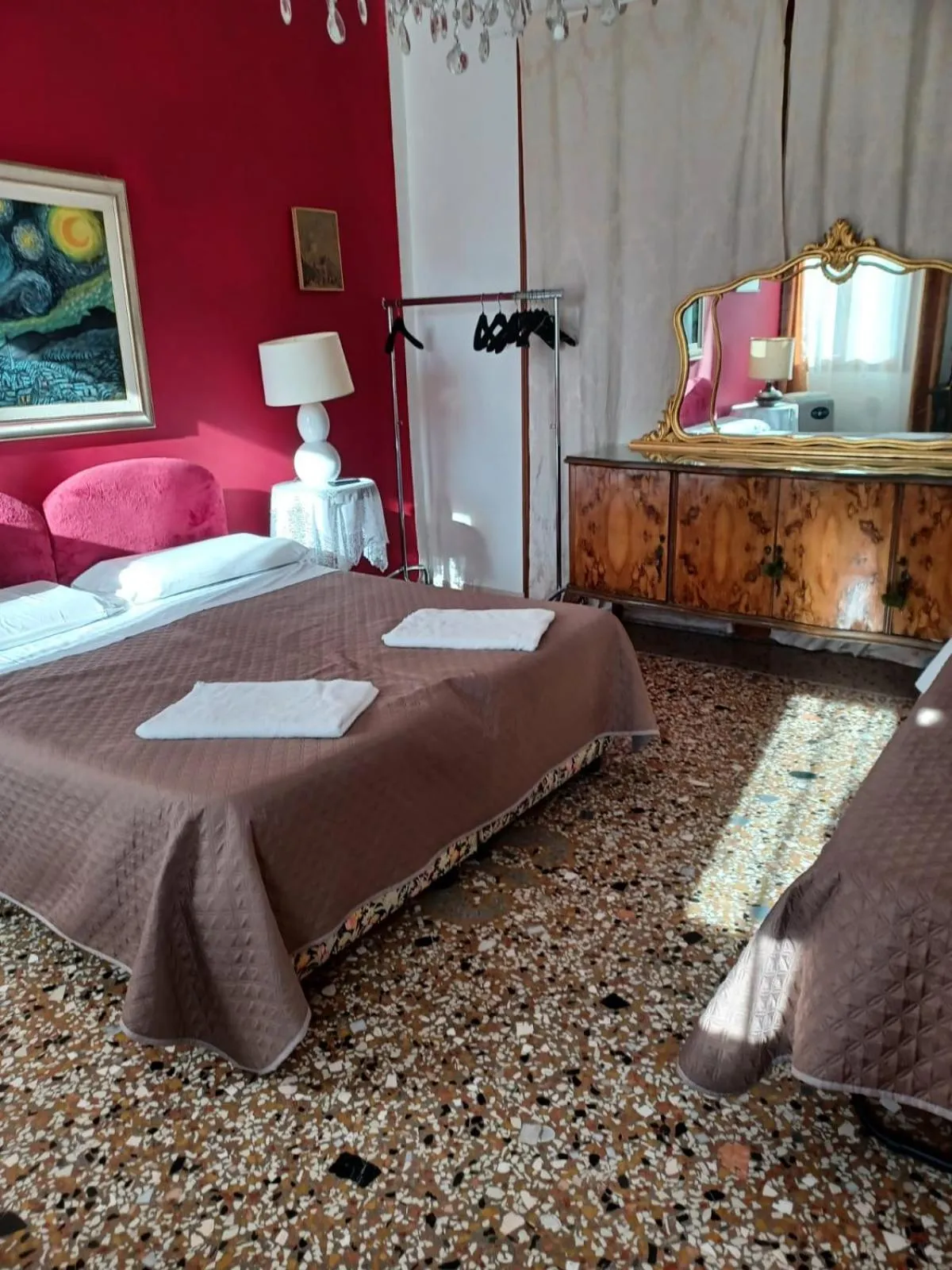 Photo of the whole room, Bed in Princess Guest House Canal View