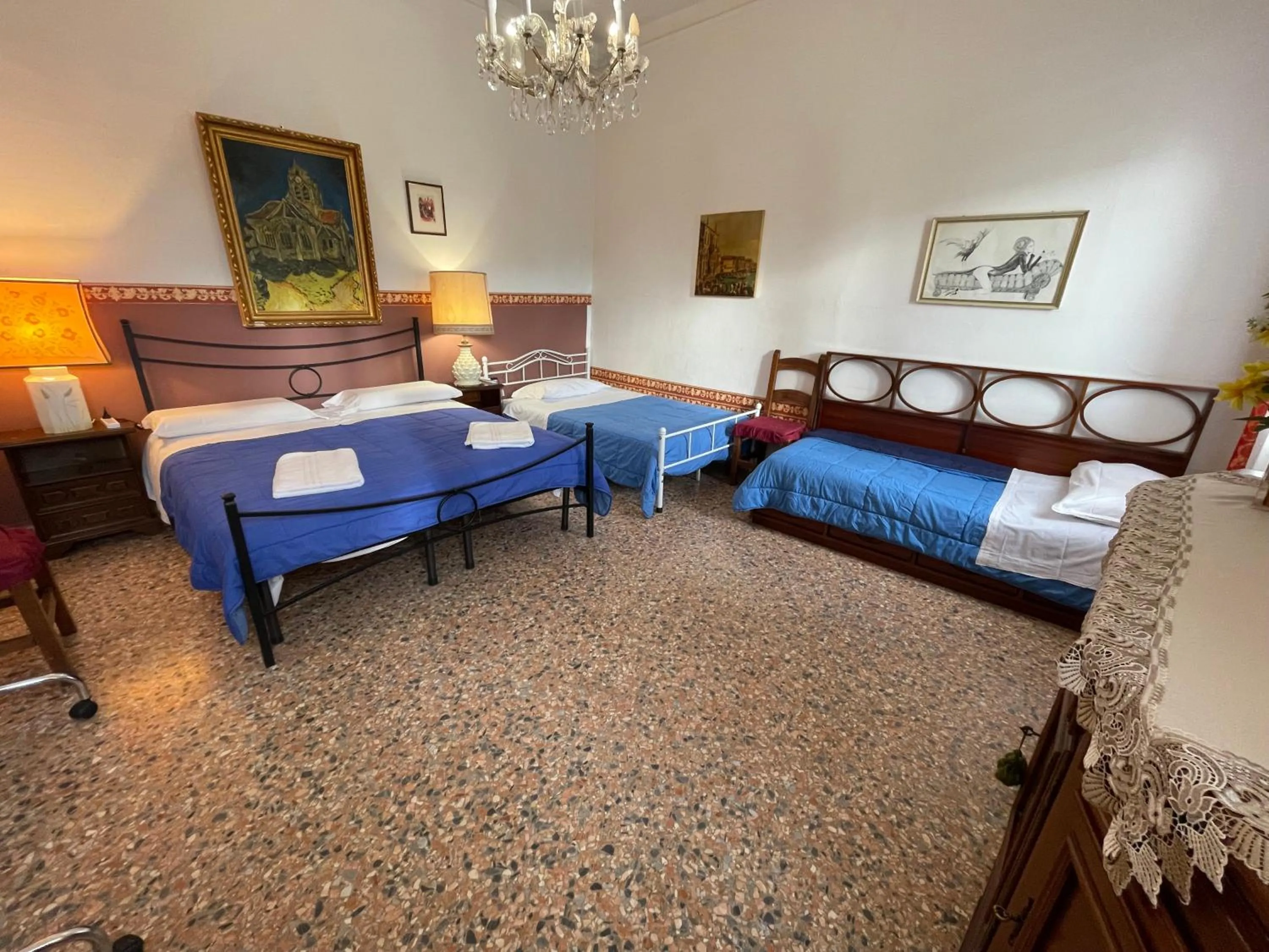 Photo of the whole room, Bed in Princess Guest House Canal View