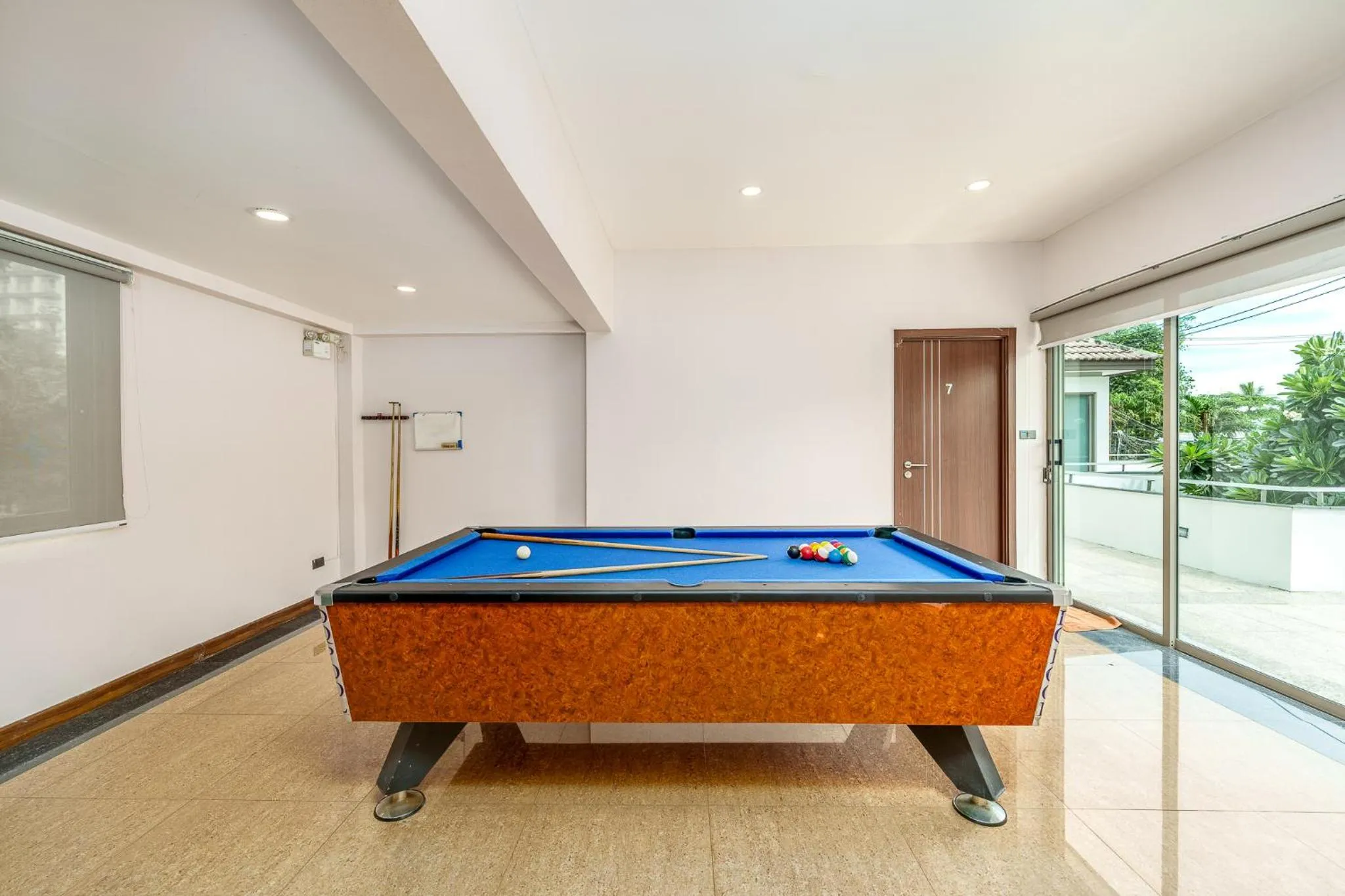 Billiard in Villa Navin