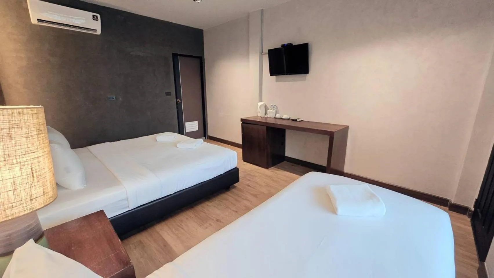 Bedroom, Bed in Villa Navin