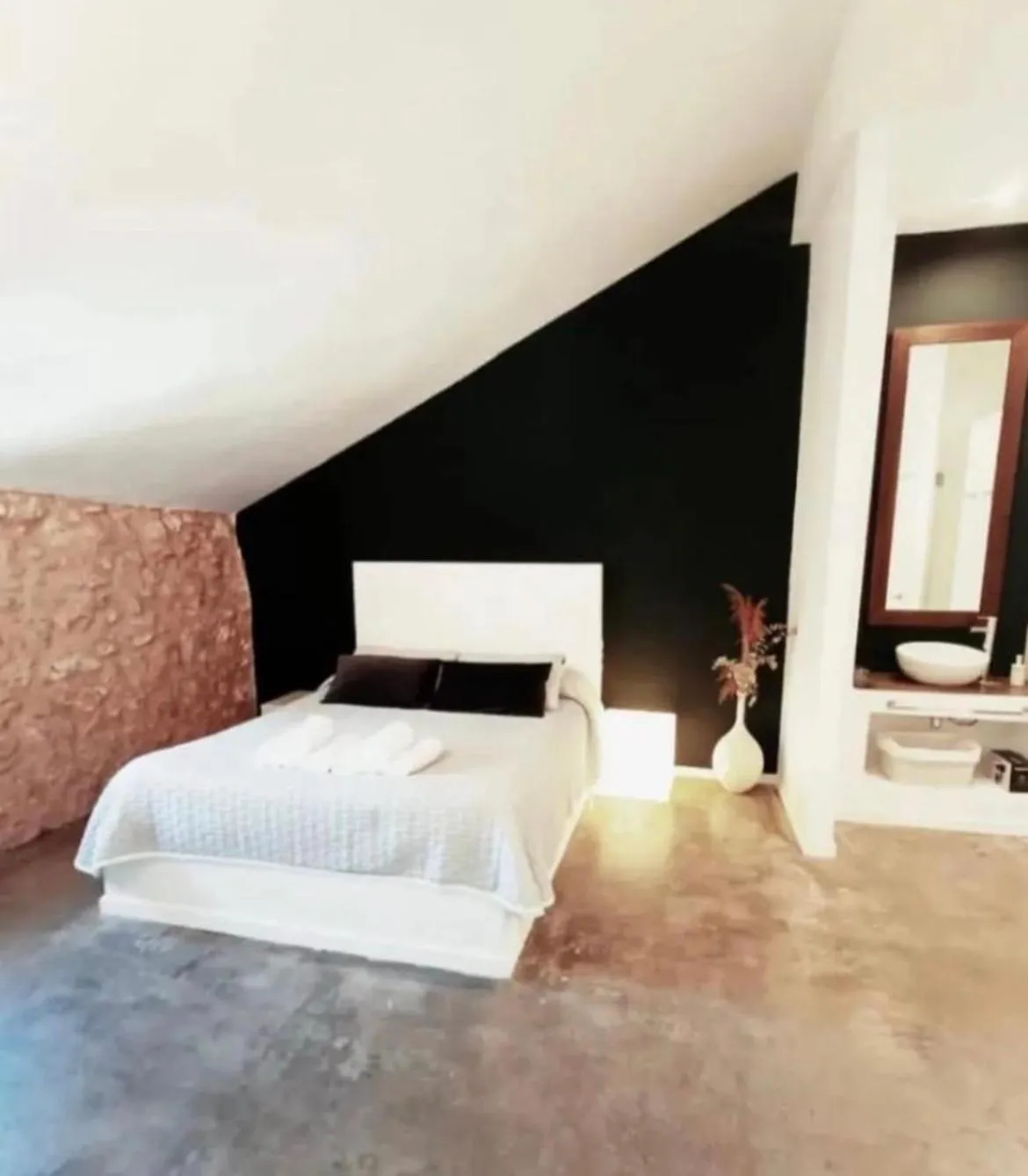 Bed in Hotel Raimblanc