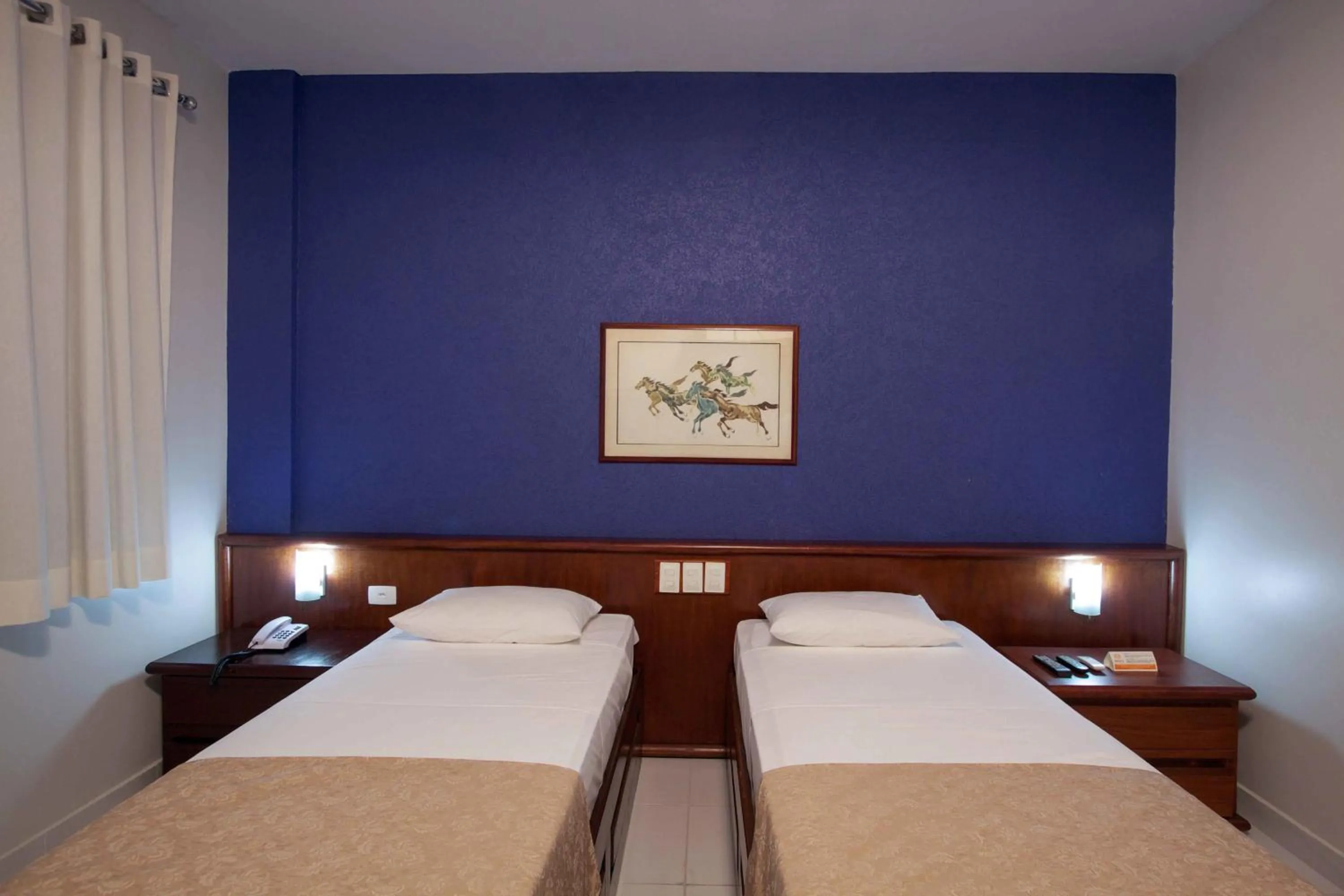 Bed in Bristol Exceler Campo Grande