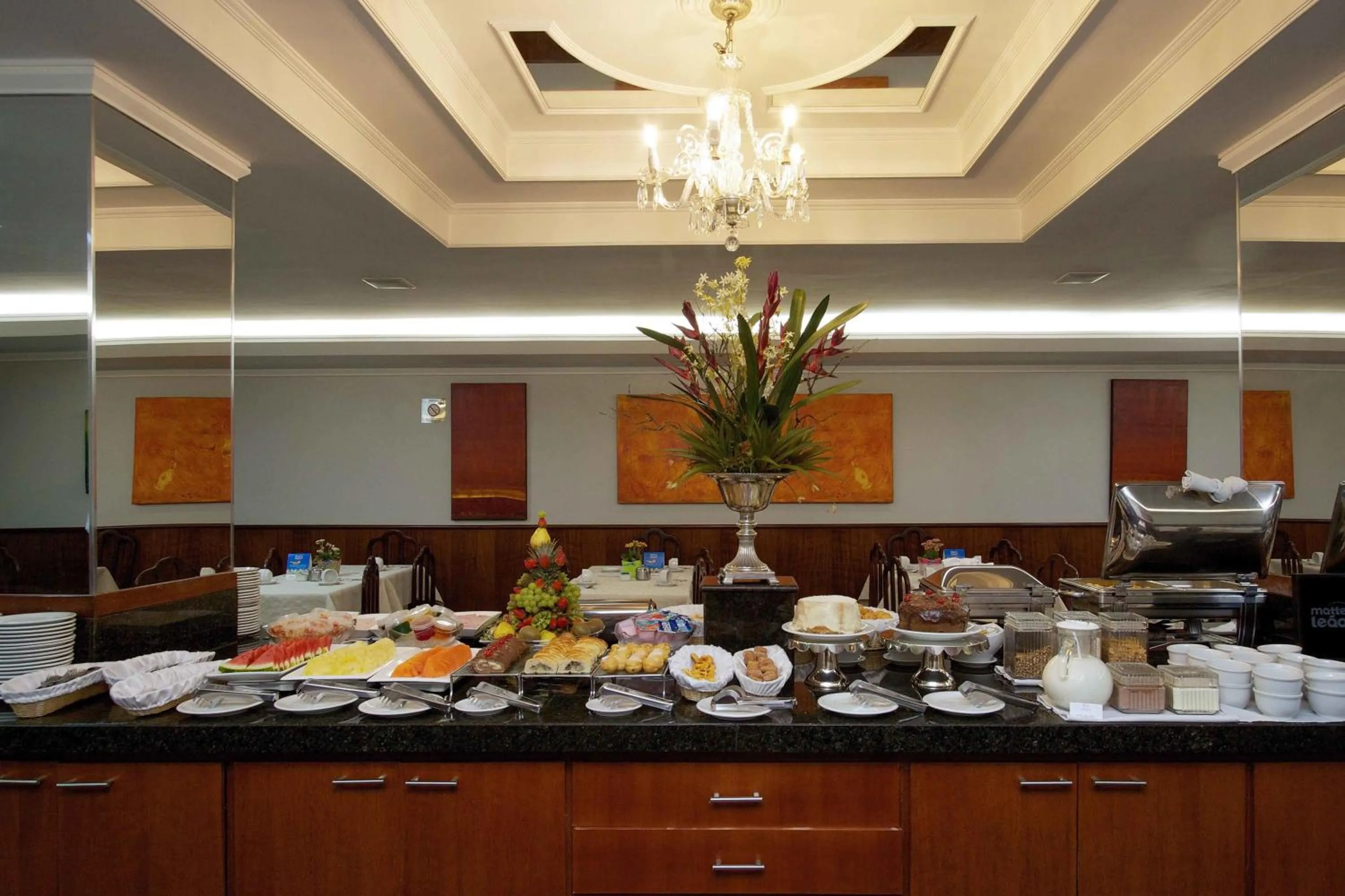 Buffet breakfast in Bristol Exceler Campo Grande