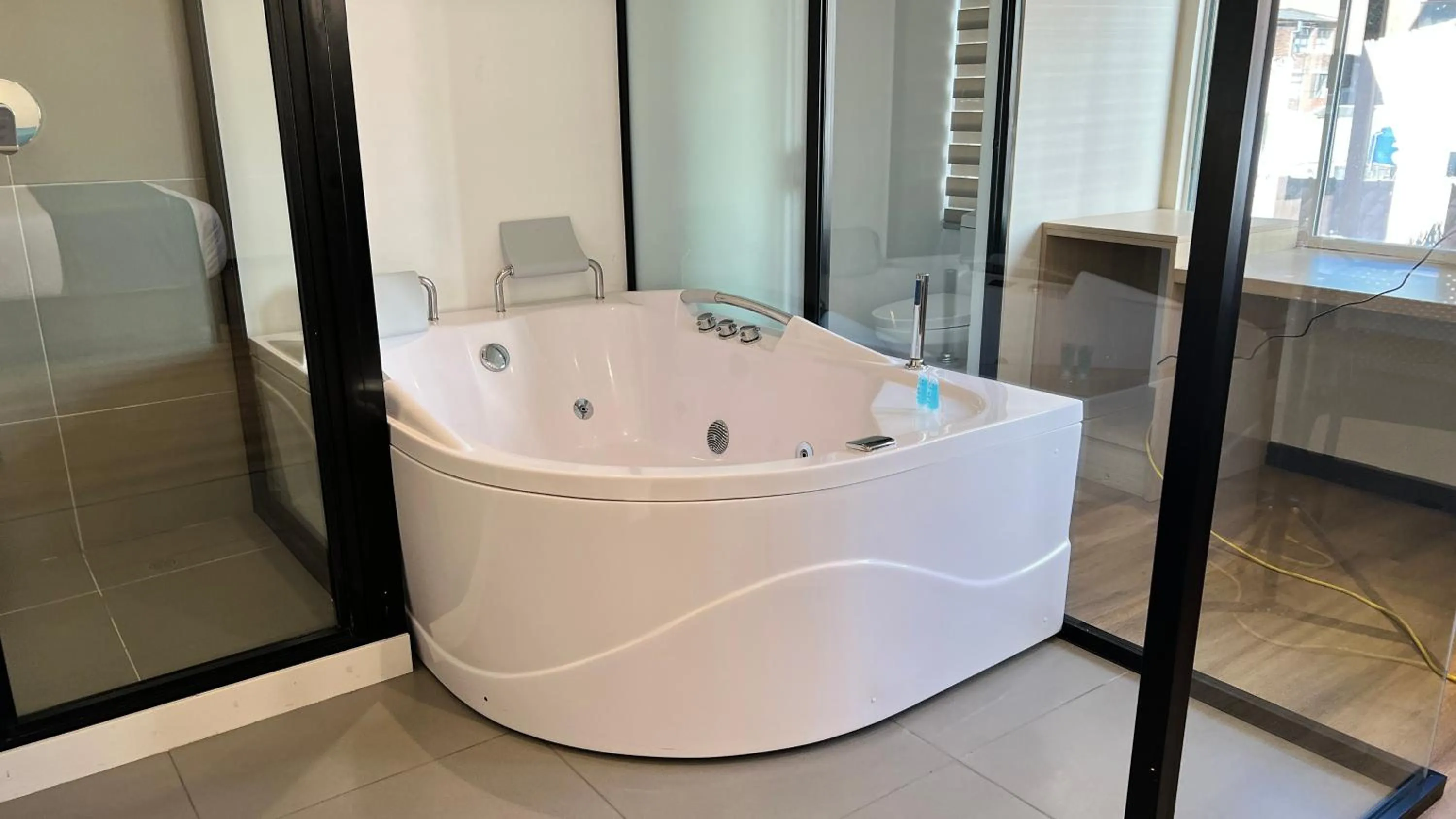 Bath in Hotel Grand Park