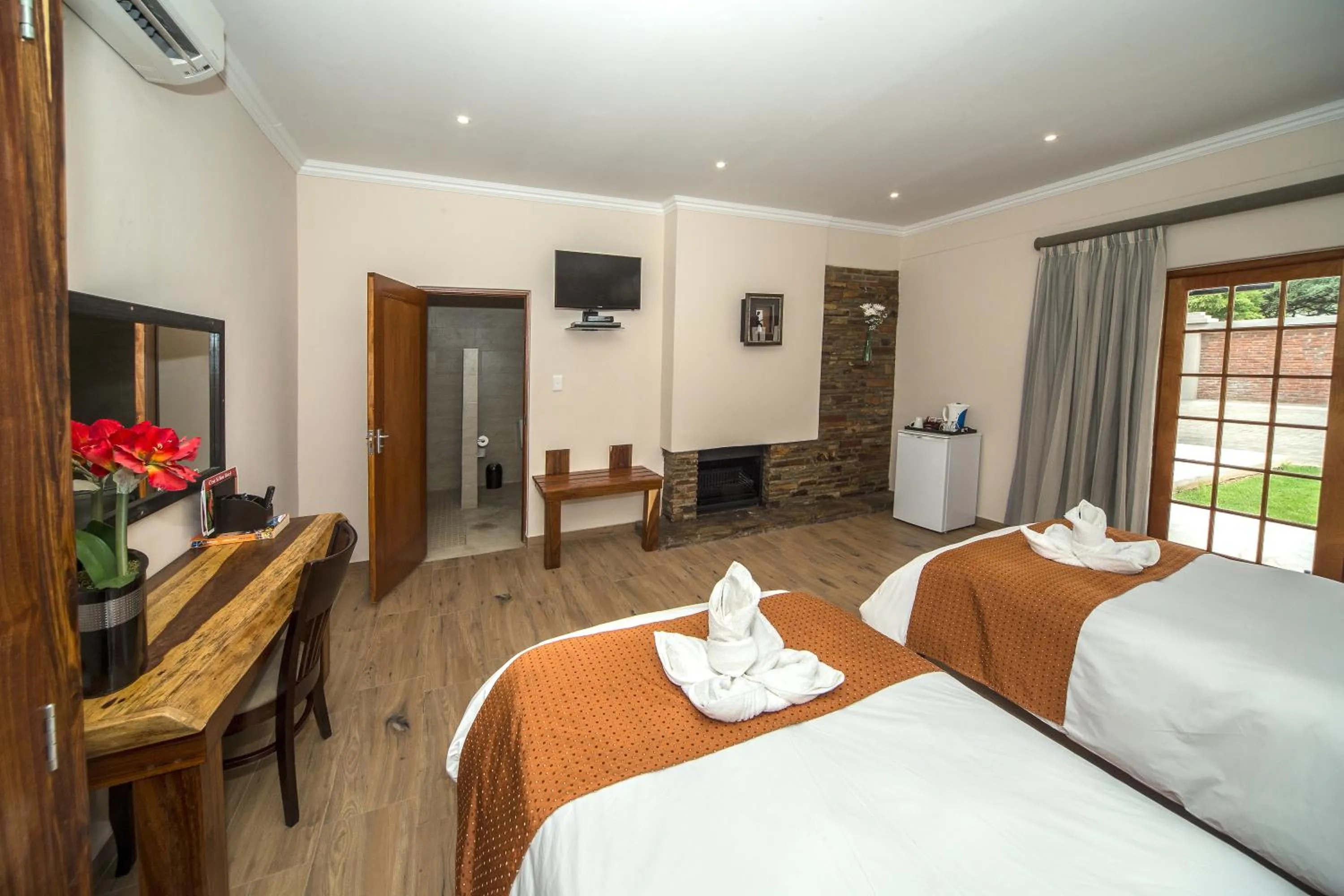 Photo of the whole room, Bed in Casa Forno Country Hotel